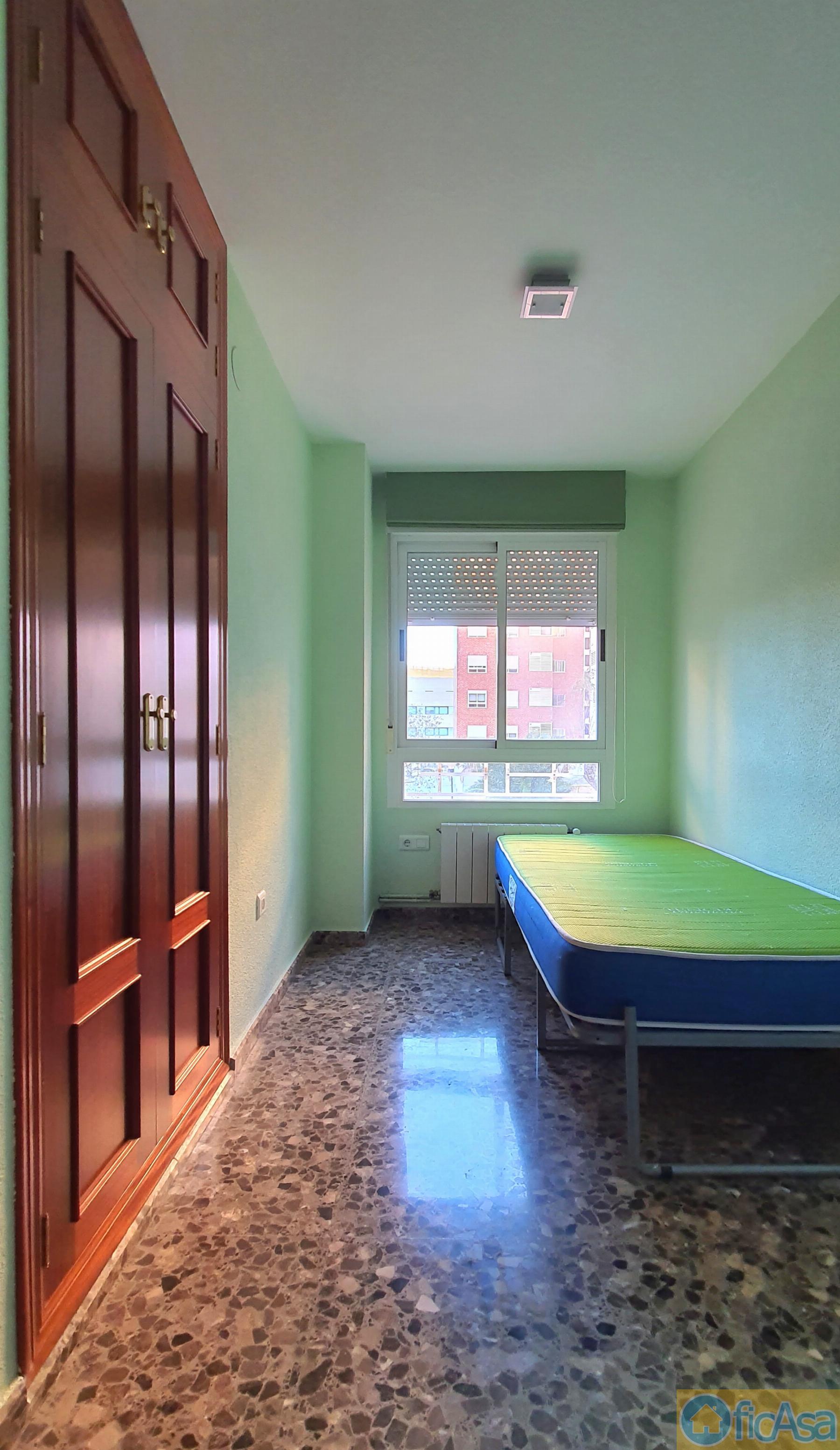 For sale of flat in Castellón