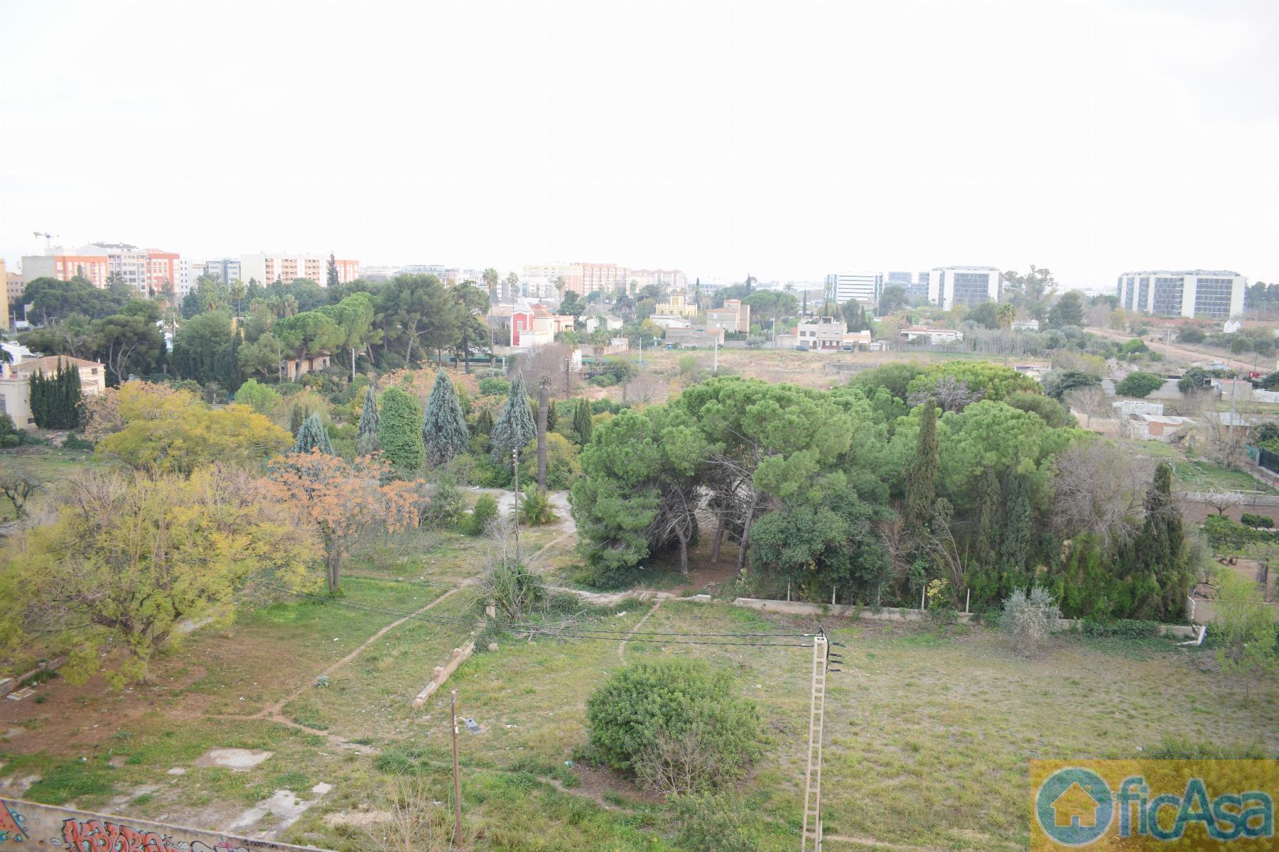 For sale of flat in Castellón