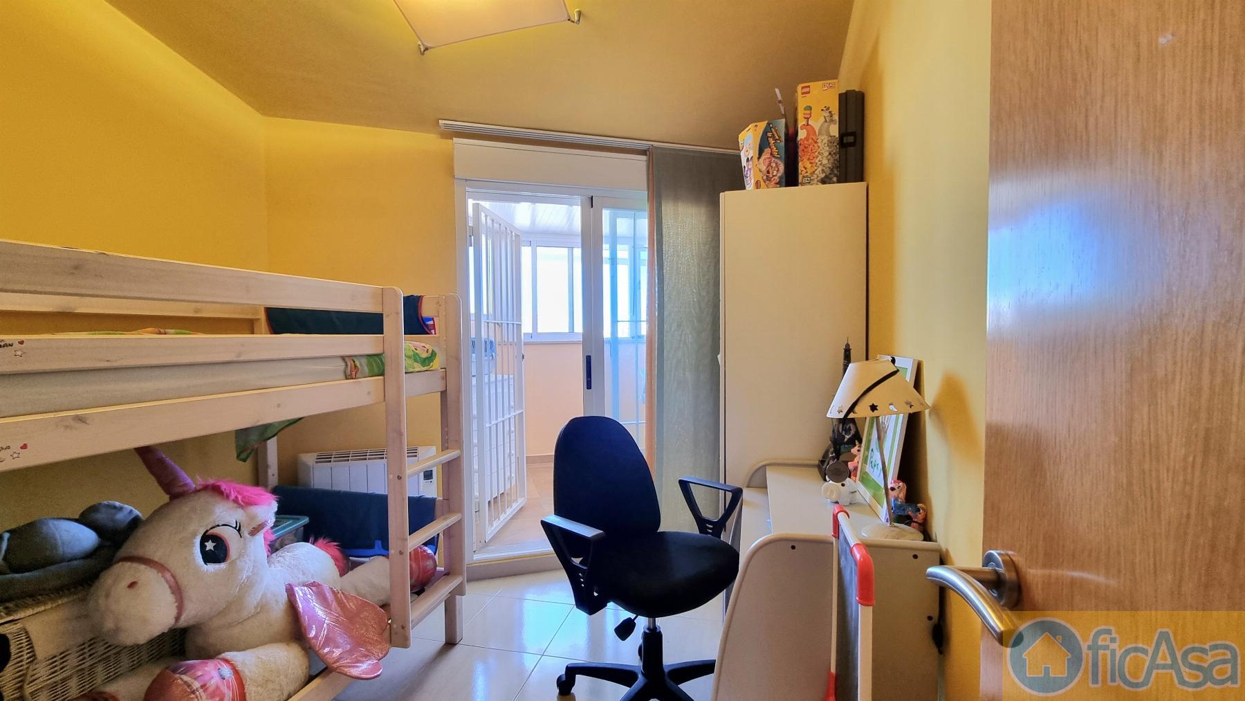 For sale of flat in Castellón