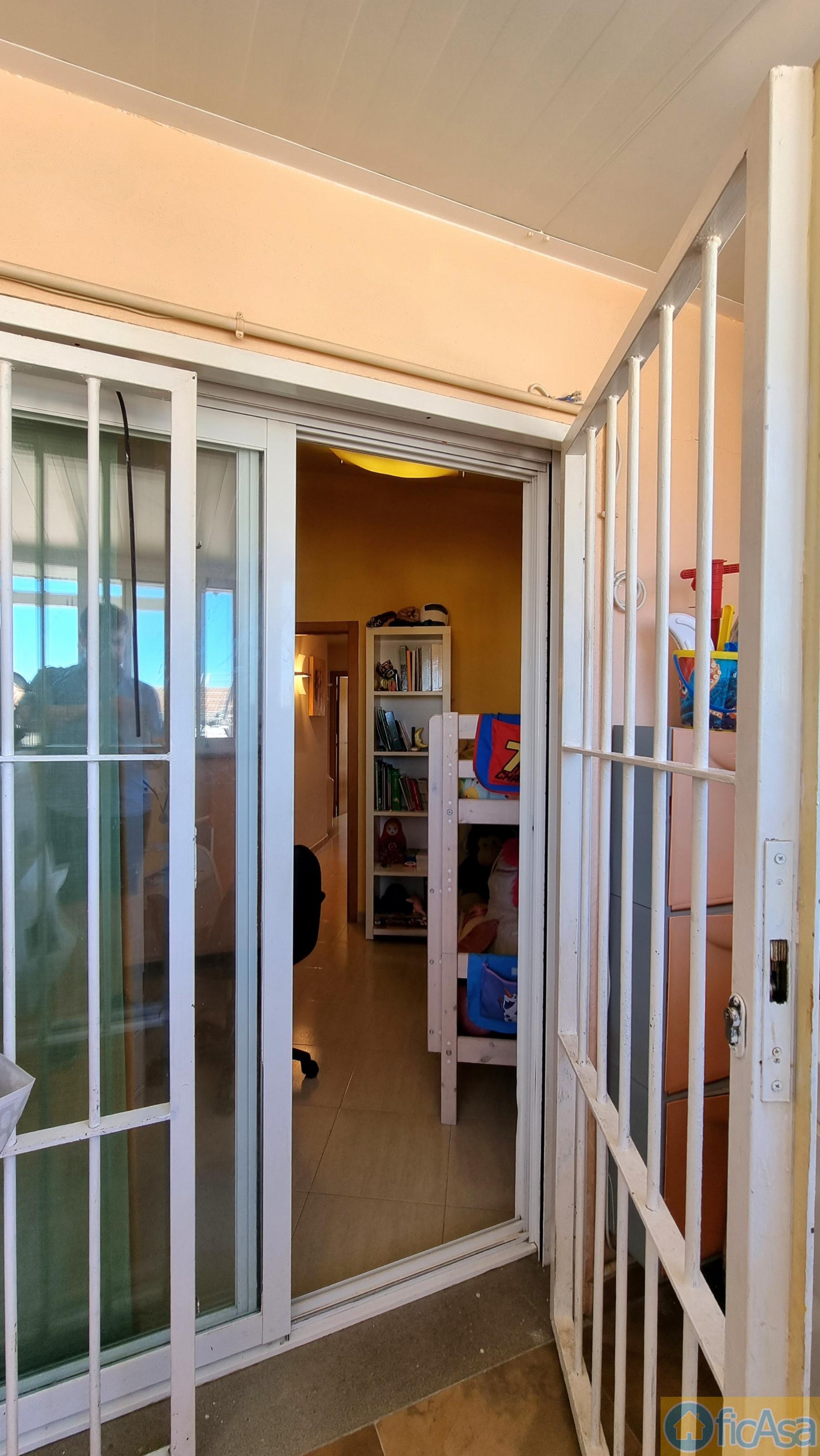 For sale of flat in Castellón