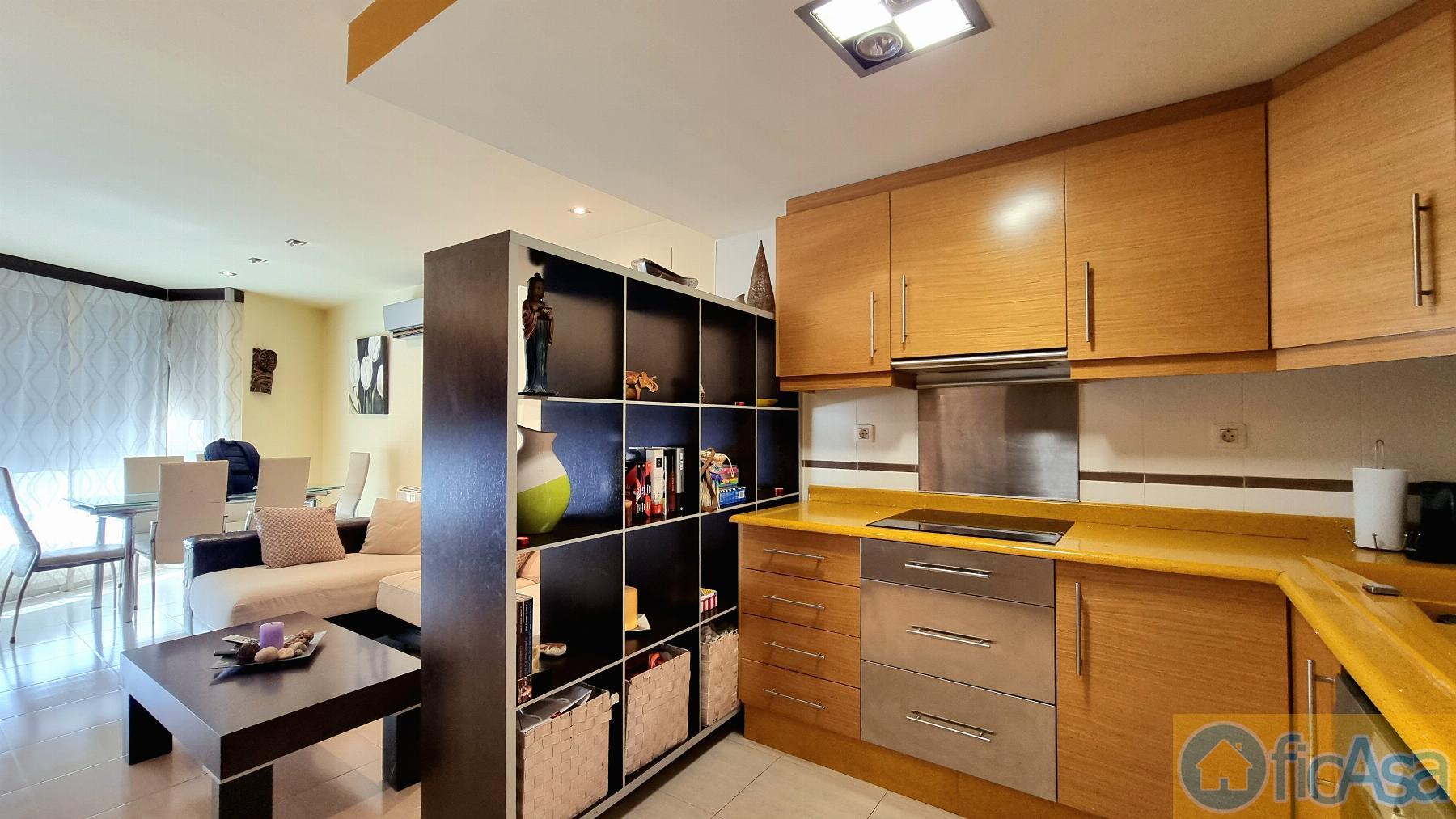 For sale of flat in Castellón
