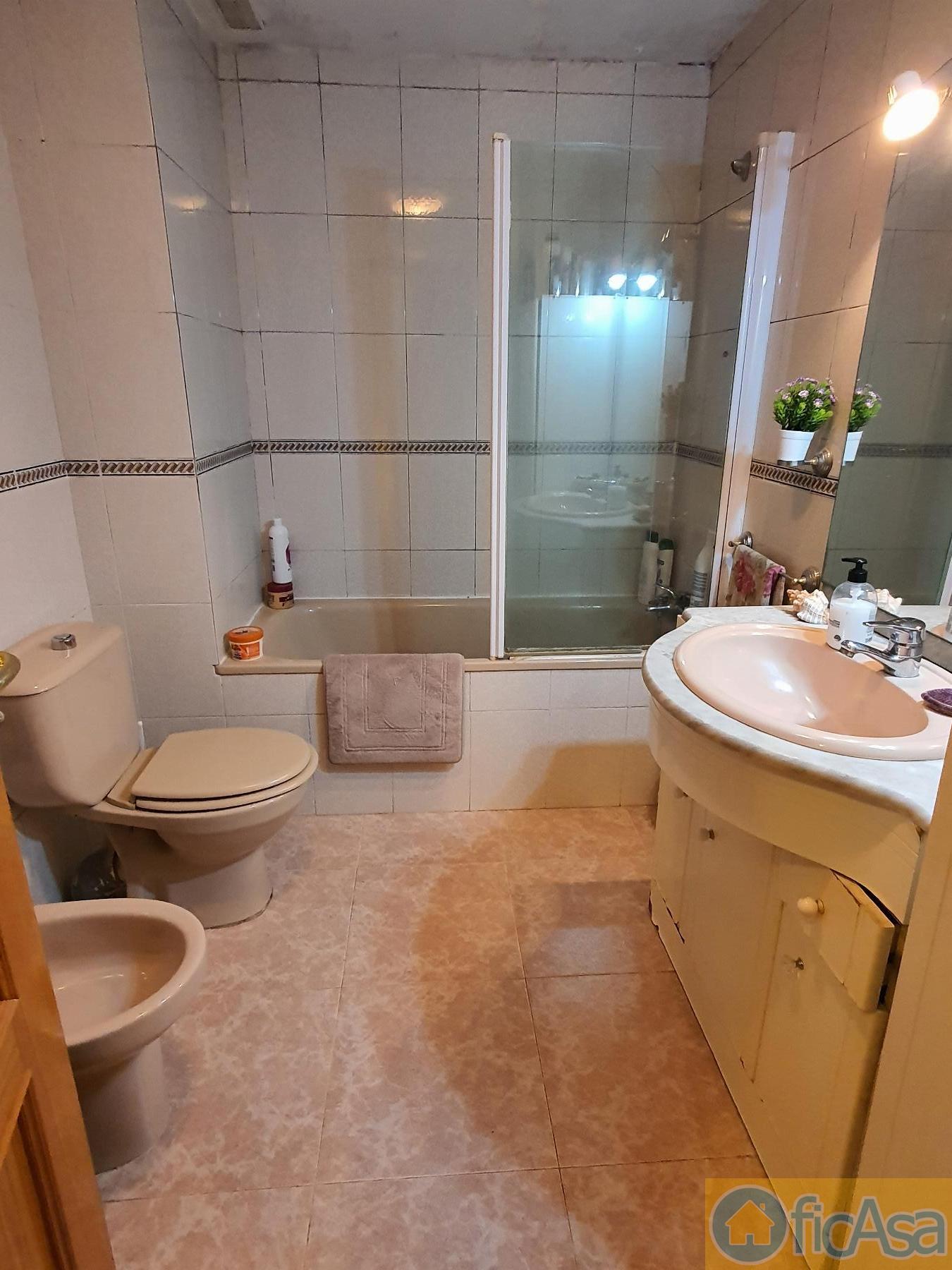 For sale of house in Castellón