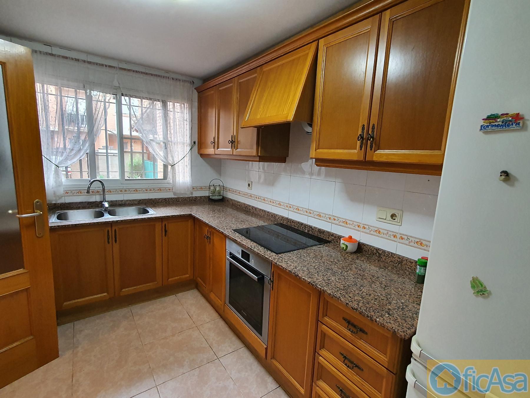 For sale of house in Castellón