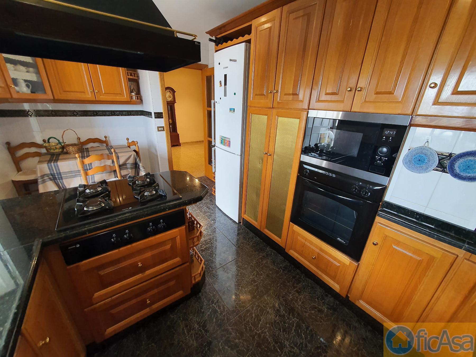 For sale of penthouse in Castellón