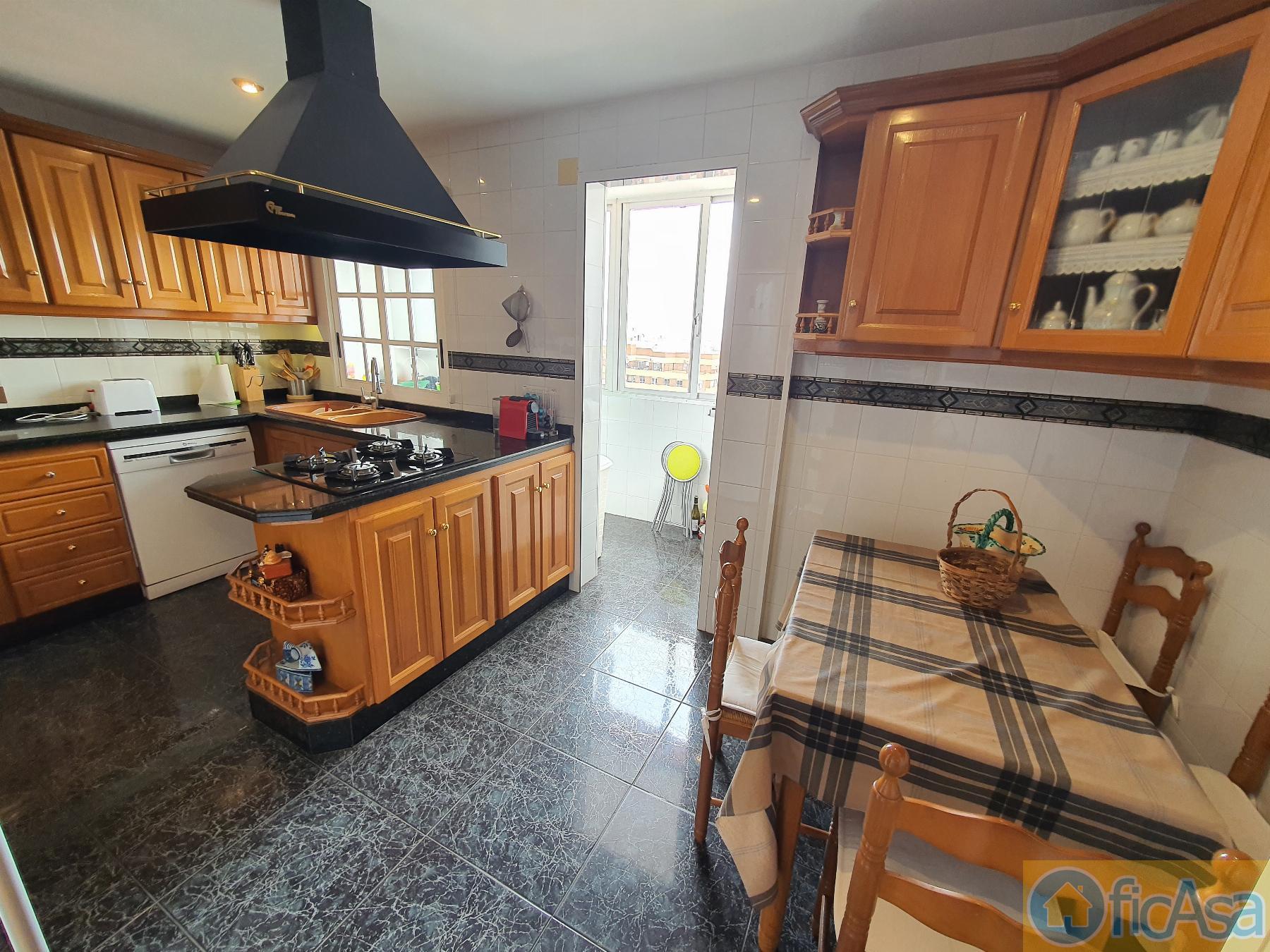 For sale of penthouse in Castellón