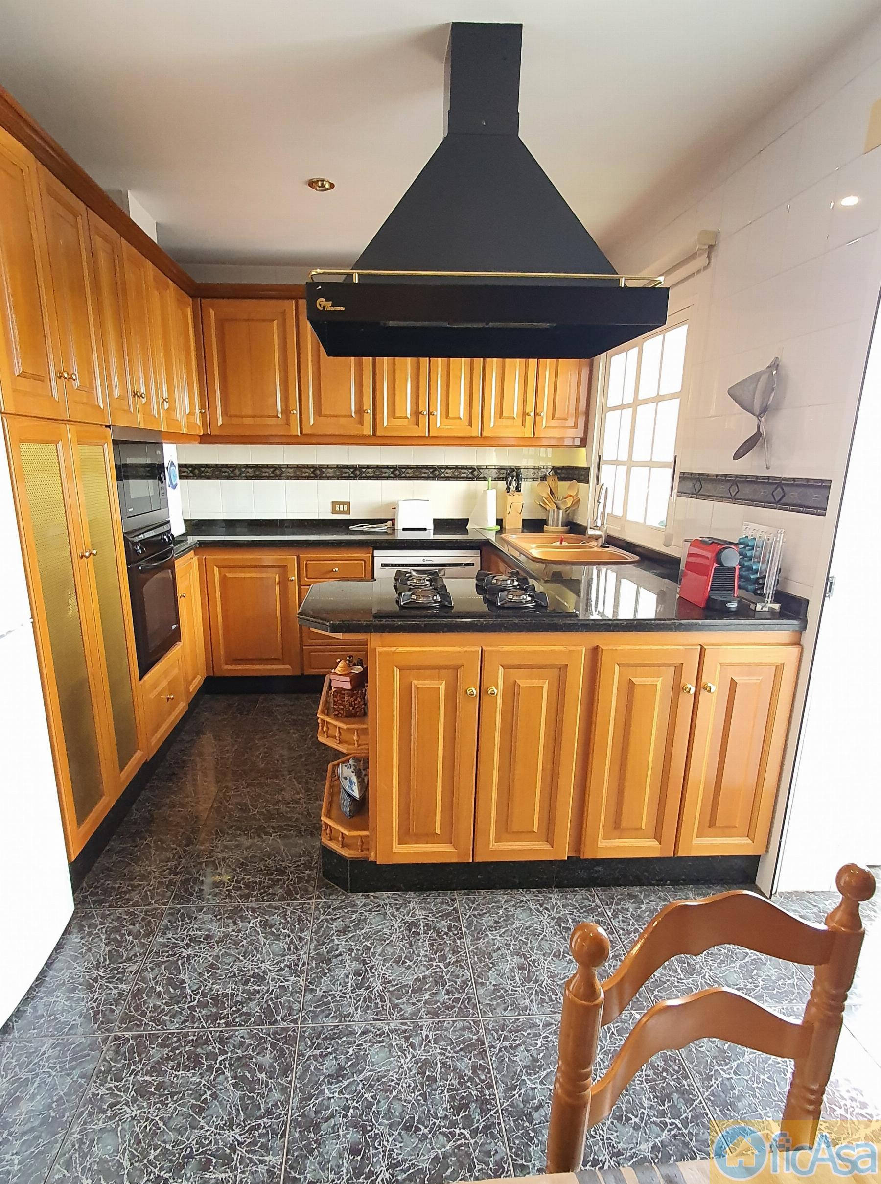 For sale of penthouse in Castellón