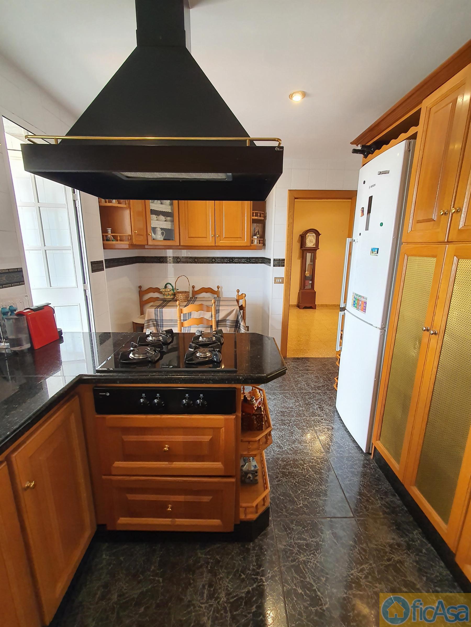 For sale of penthouse in Castellón
