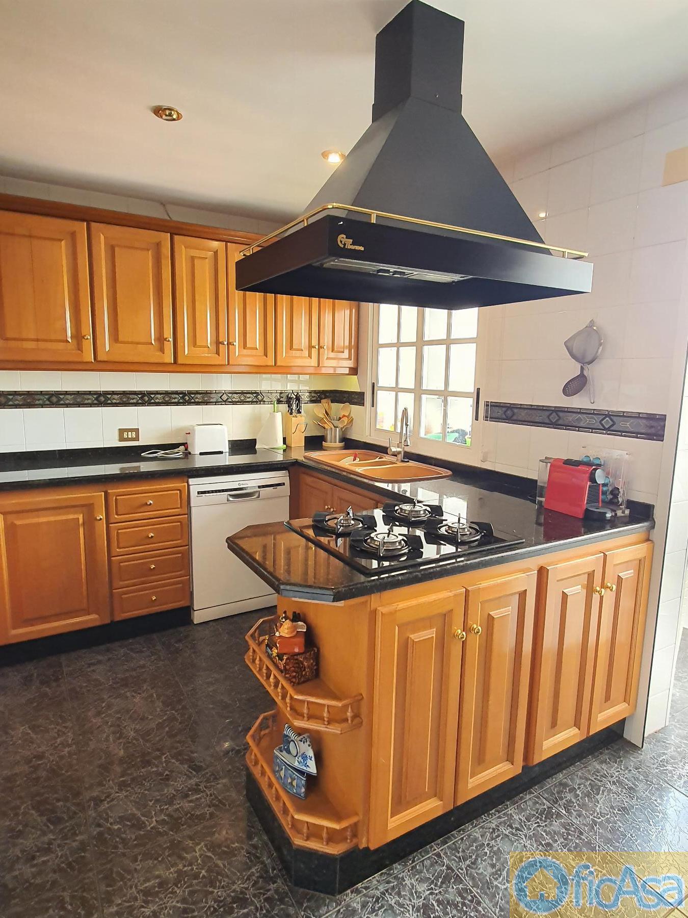 For sale of penthouse in Castellón