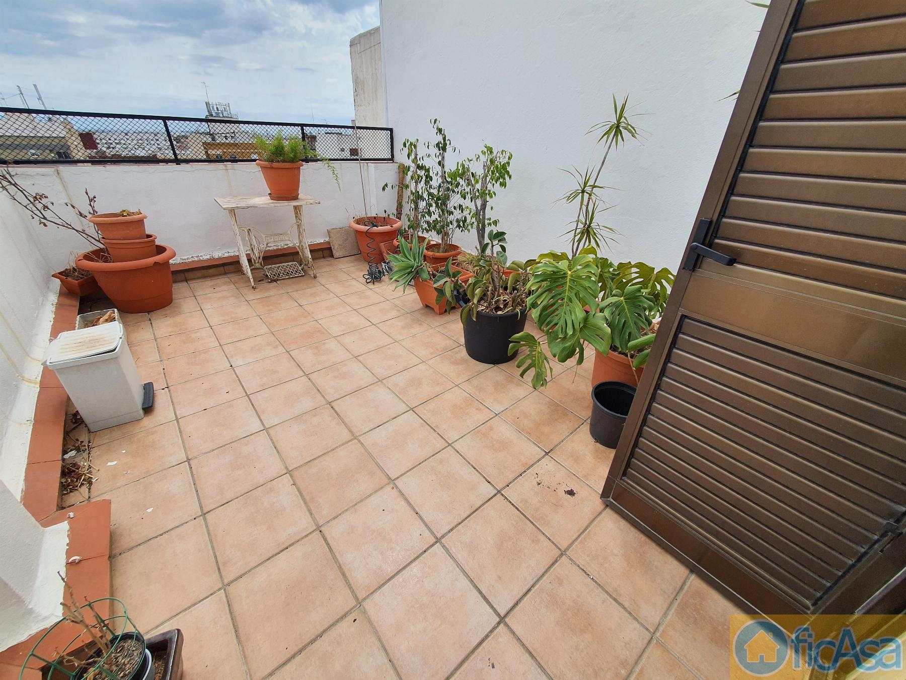 For sale of penthouse in Castellón