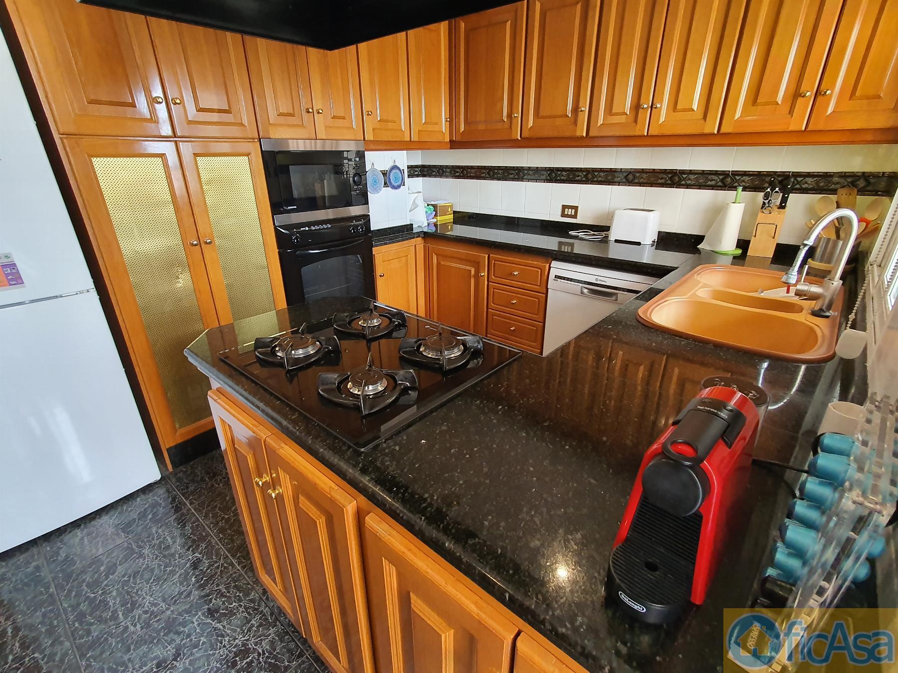 For sale of penthouse in Castellón