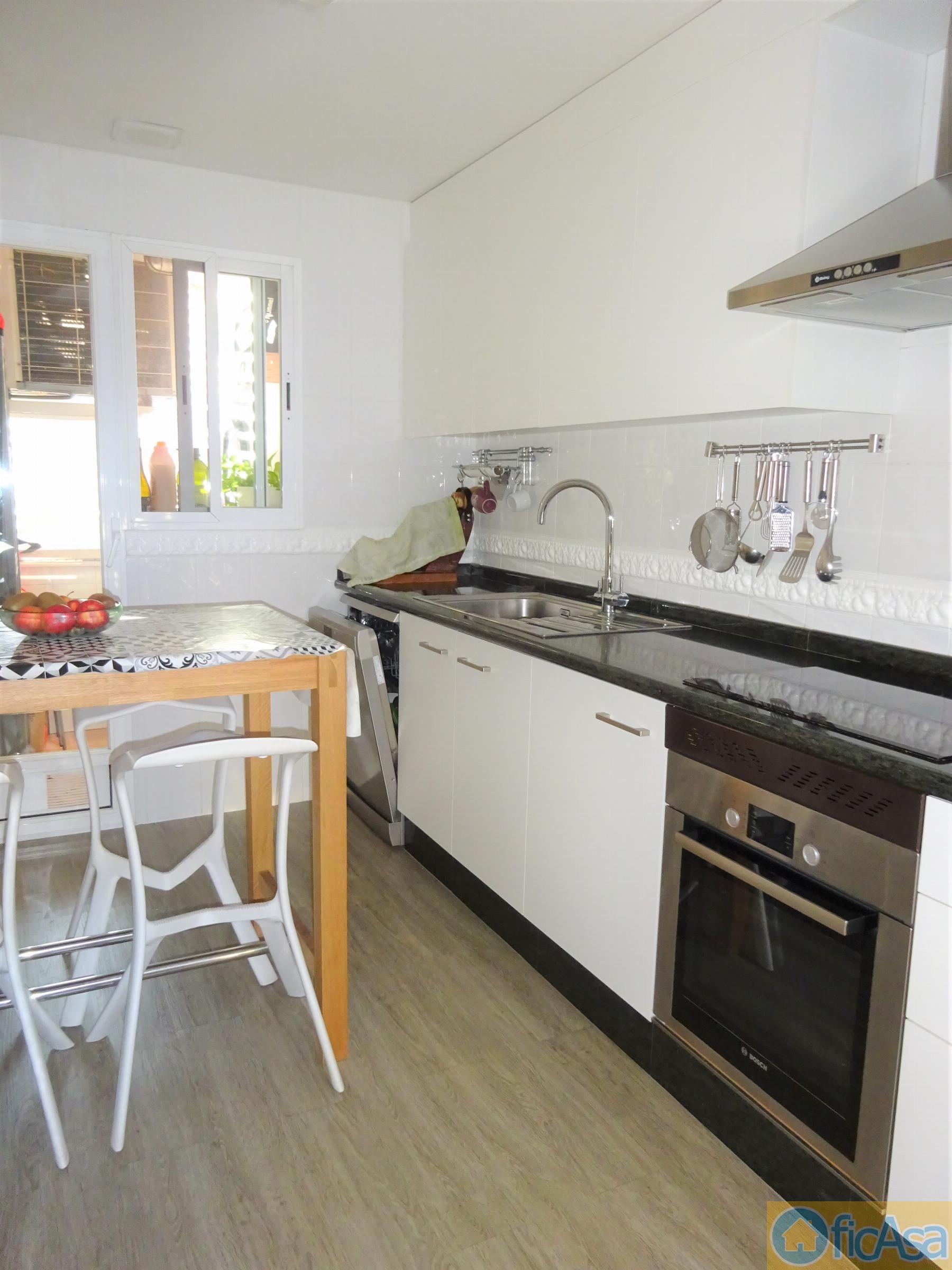 For sale of flat in Castellón
