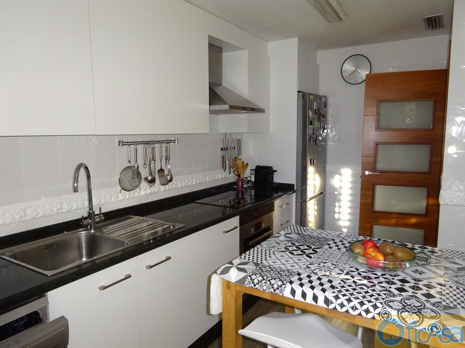 For sale of flat in Castellón