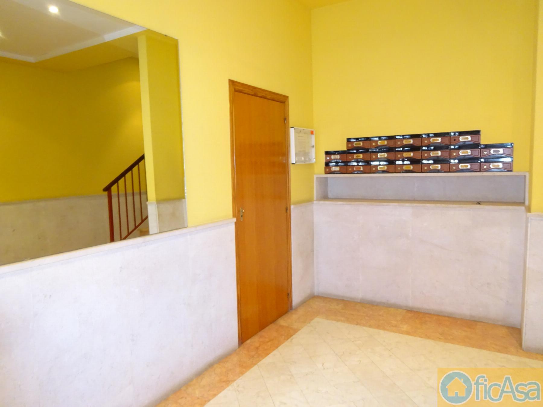 For sale of flat in Castellón