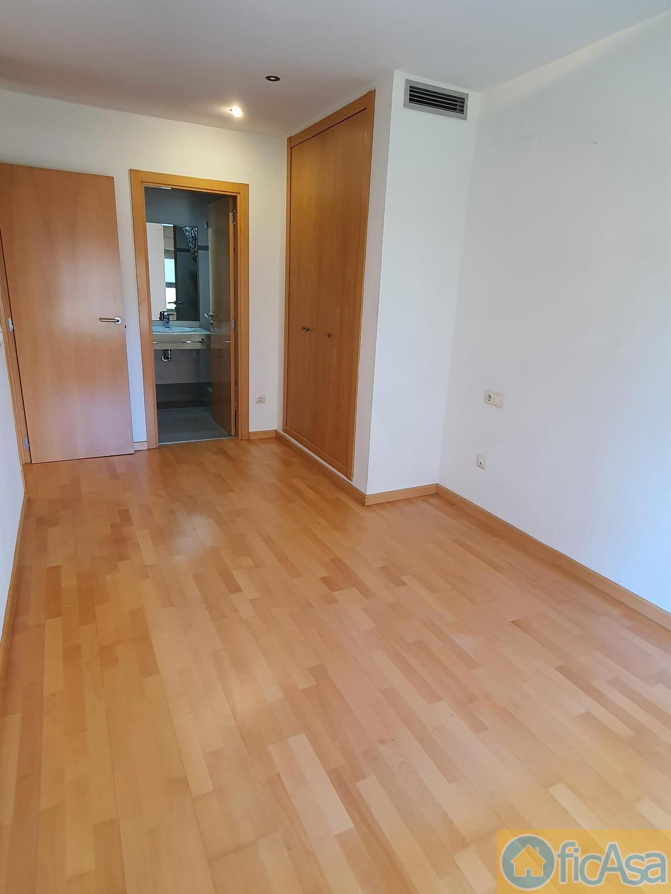 For sale of flat in Castellón