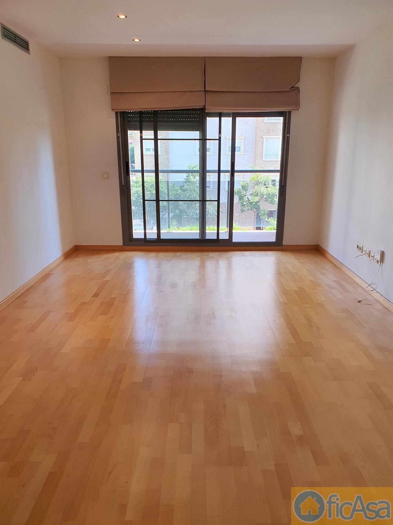 For sale of flat in Castellón
