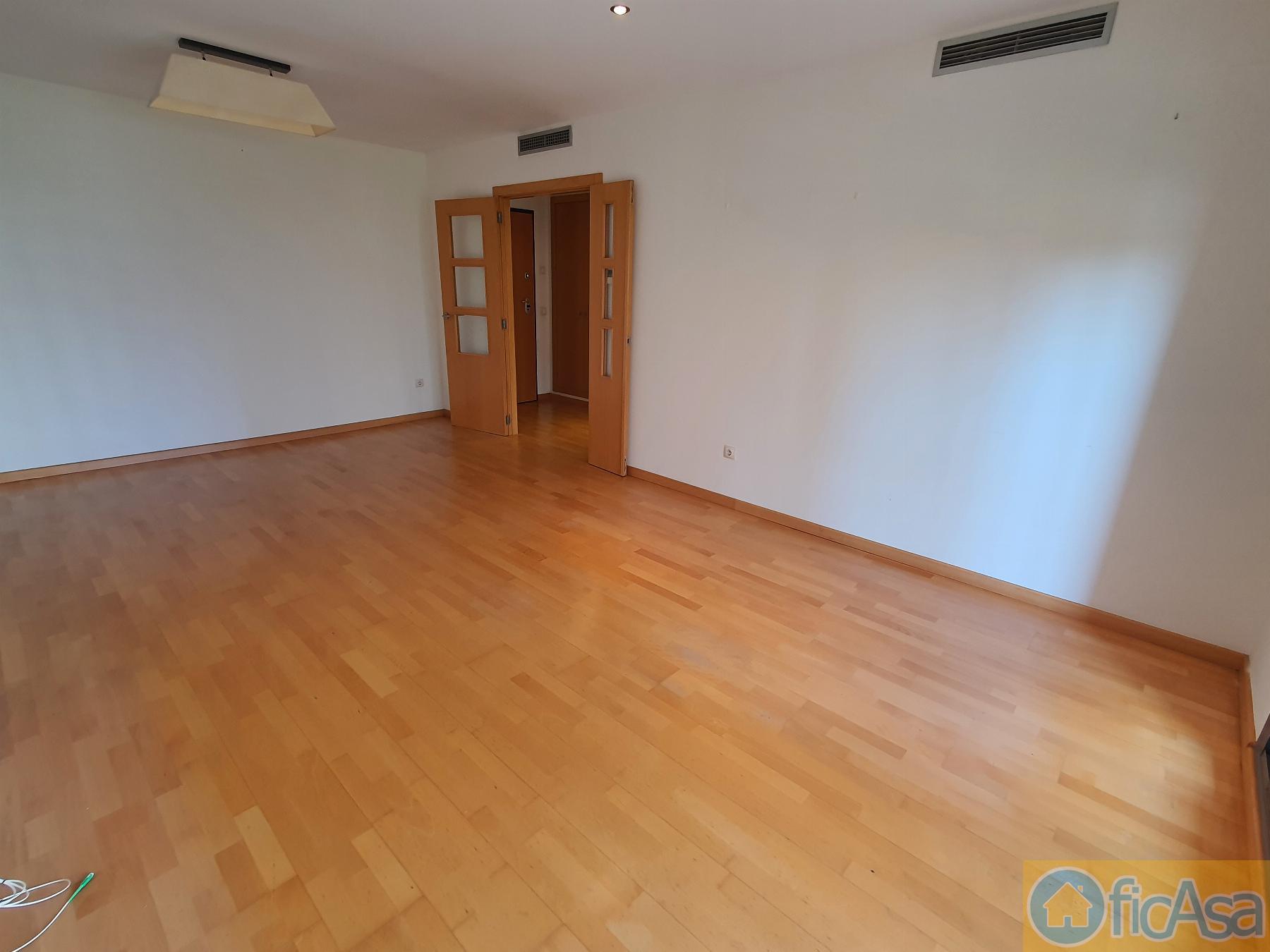 For sale of flat in Castellón