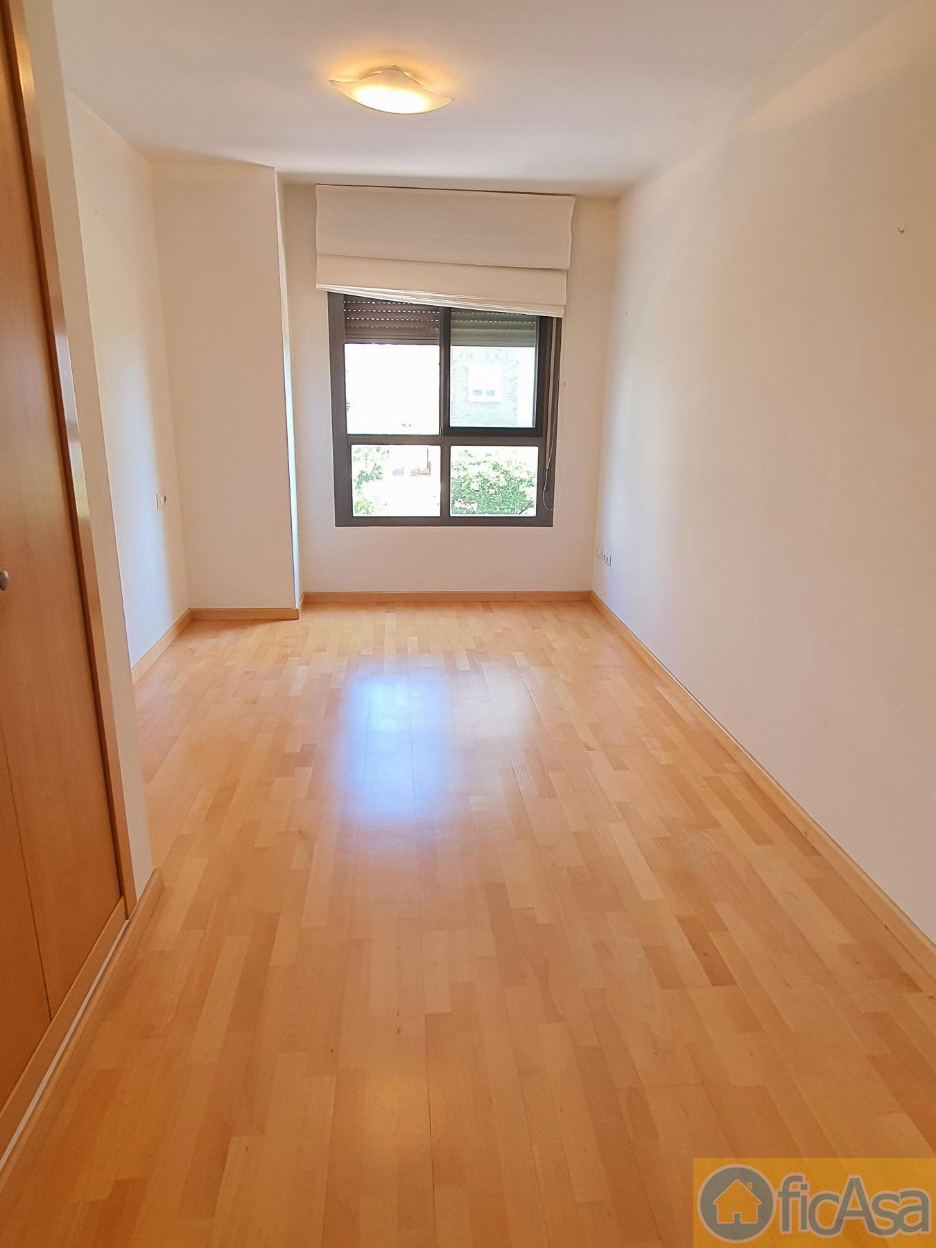 For sale of flat in Castellón