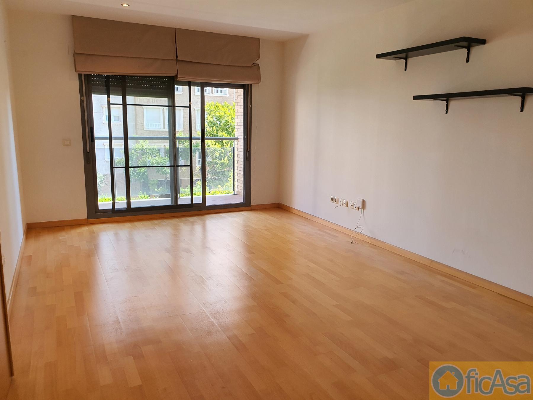 For sale of flat in Castellón