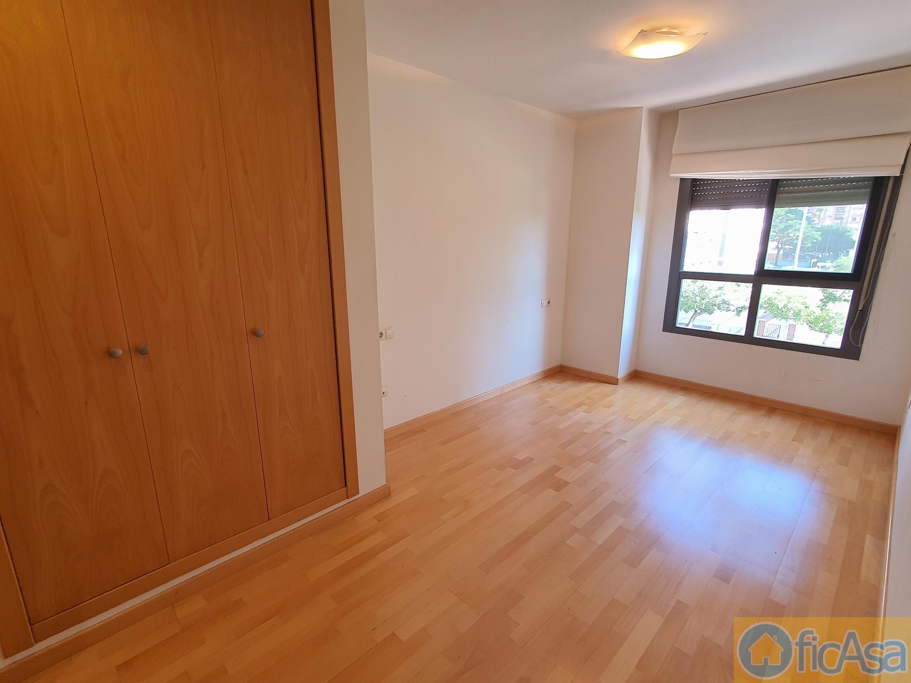 For sale of flat in Castellón