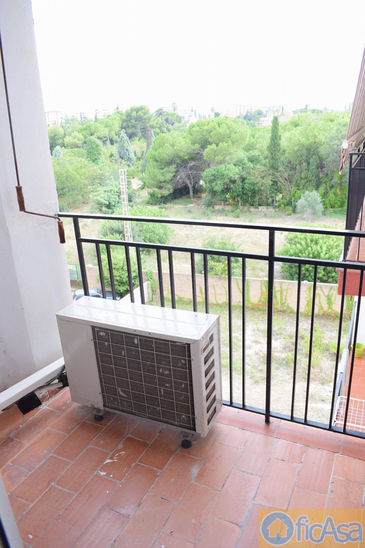 For sale of flat in Castellón