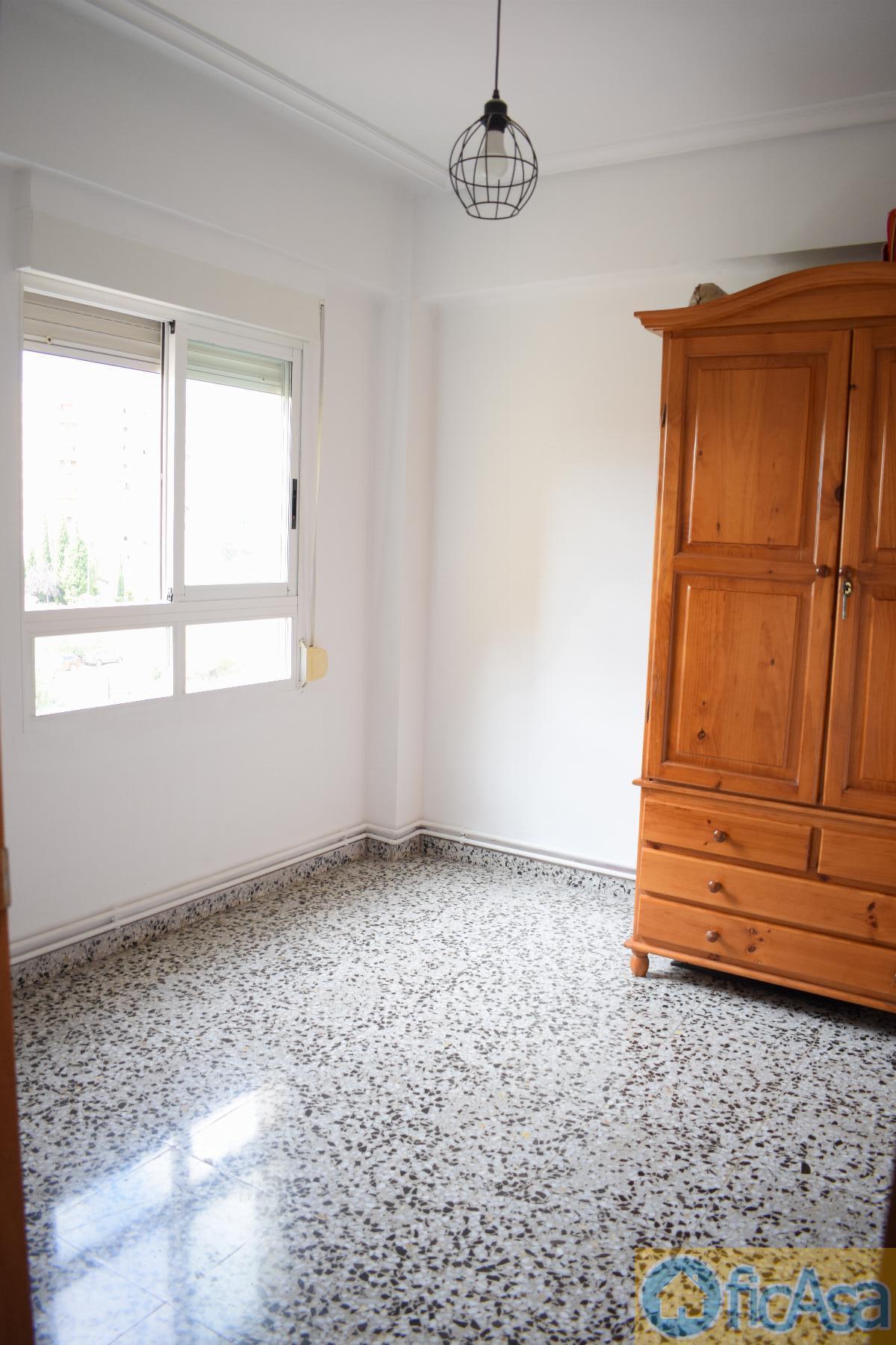 For sale of flat in Castellón