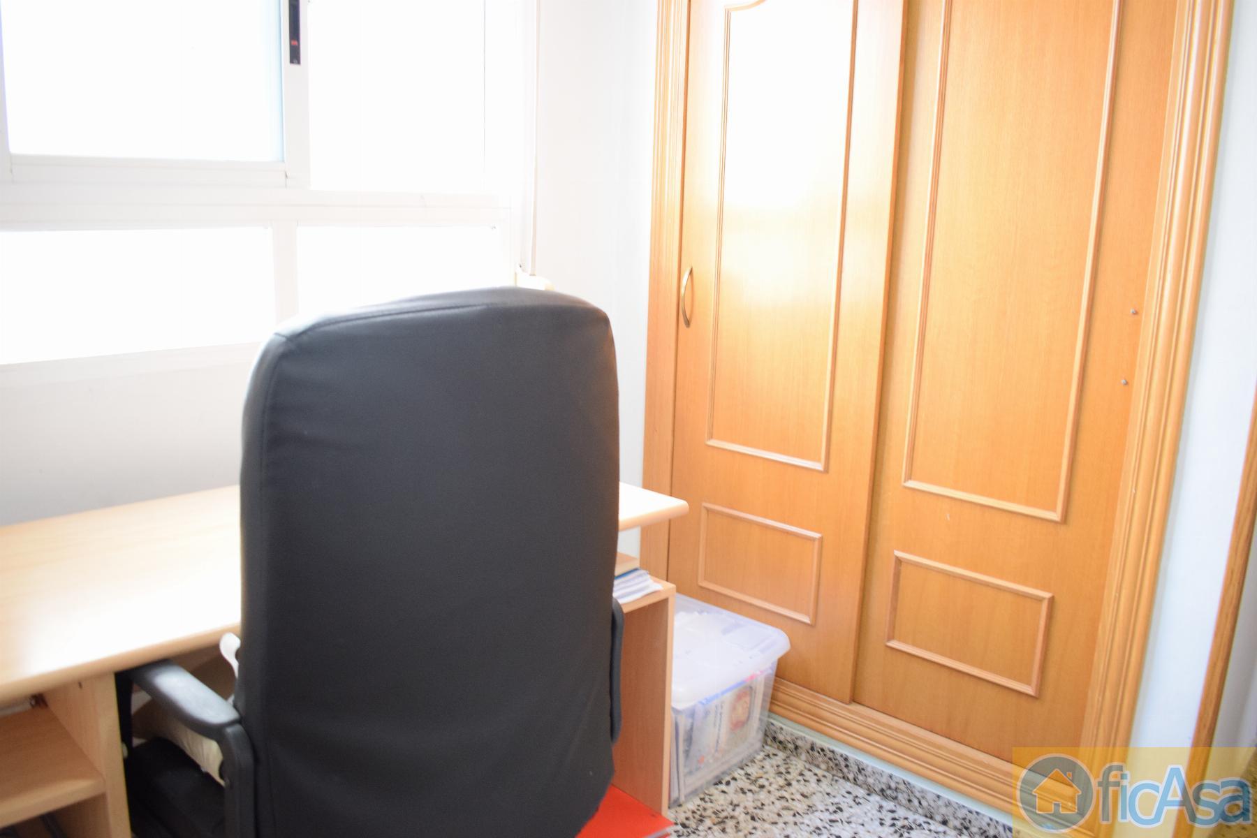 For sale of flat in Castellón