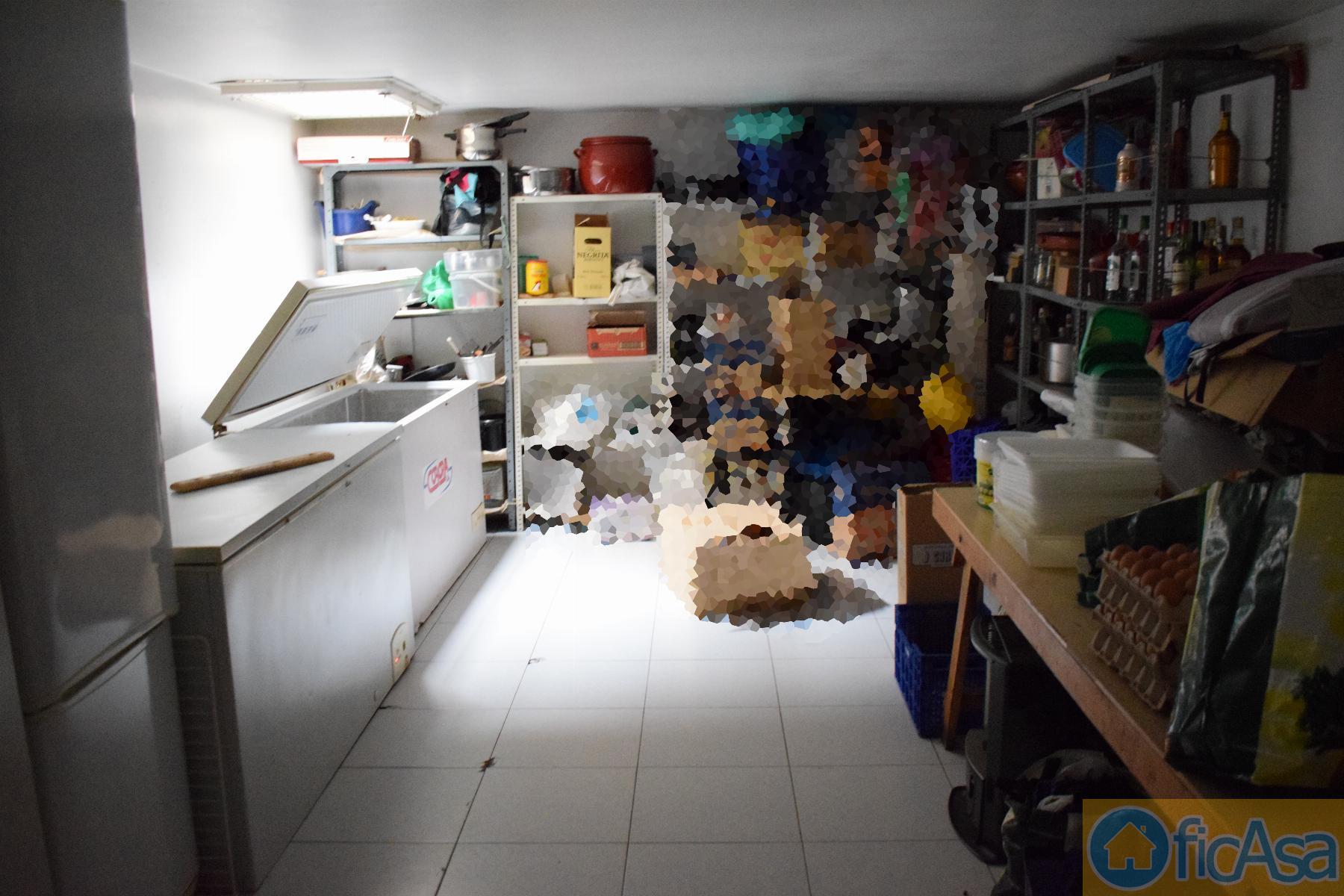 For sale of commercial in Castellón
