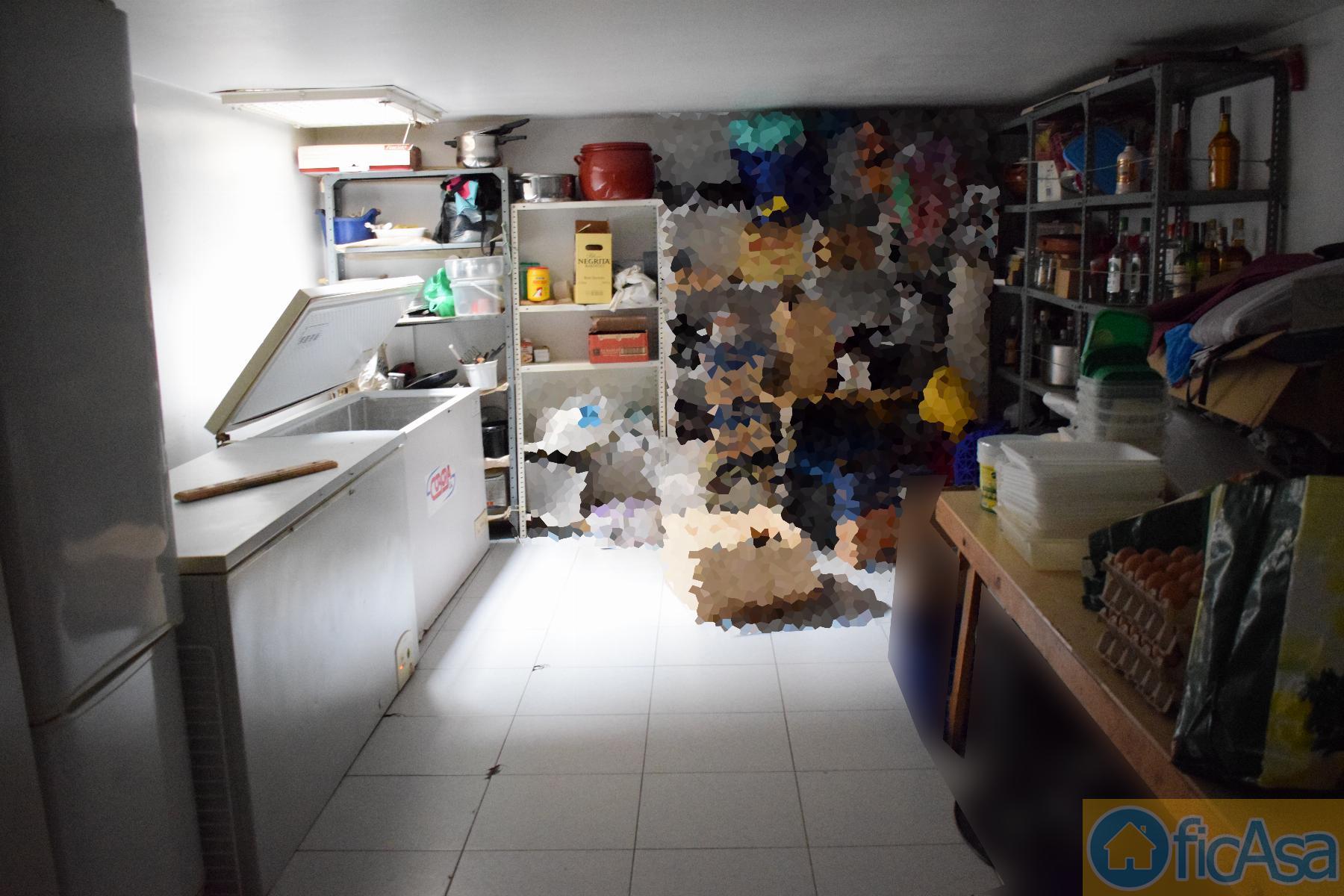 For sale of commercial in Castellón