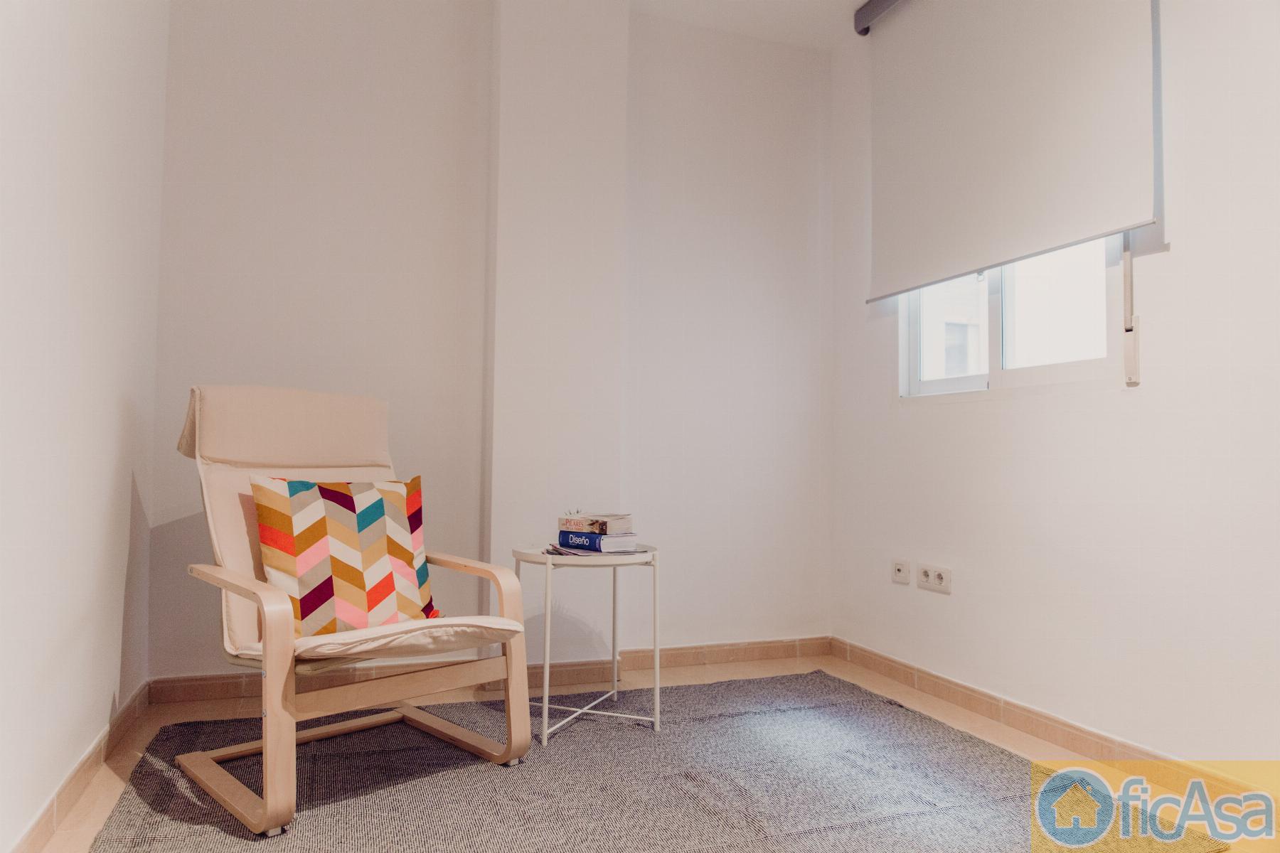 For sale of flat in Almazora