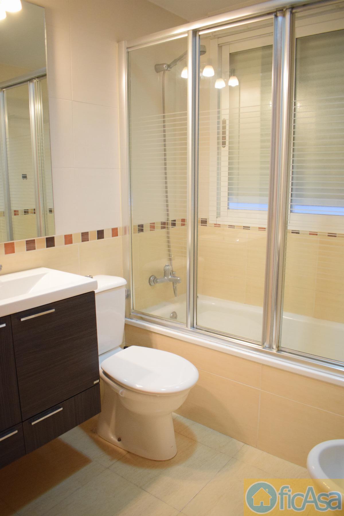 For sale of flat in Almazora