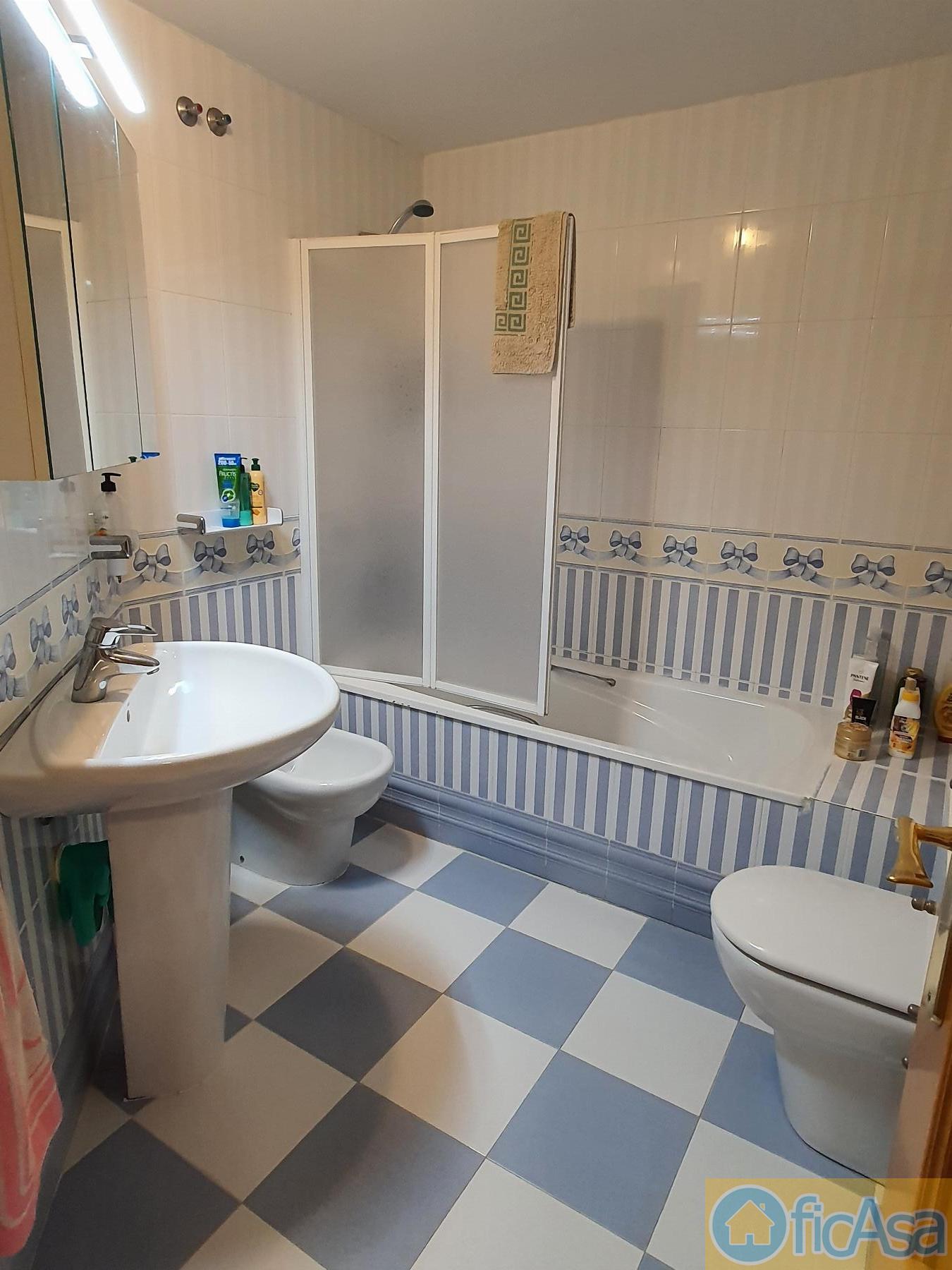 For sale of flat in Castellón