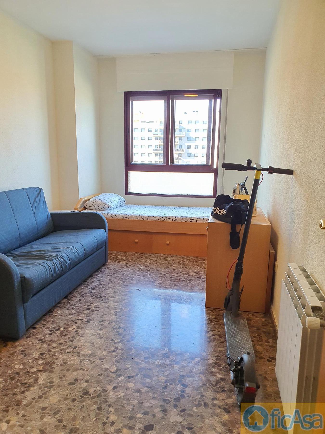 For sale of flat in Castellón
