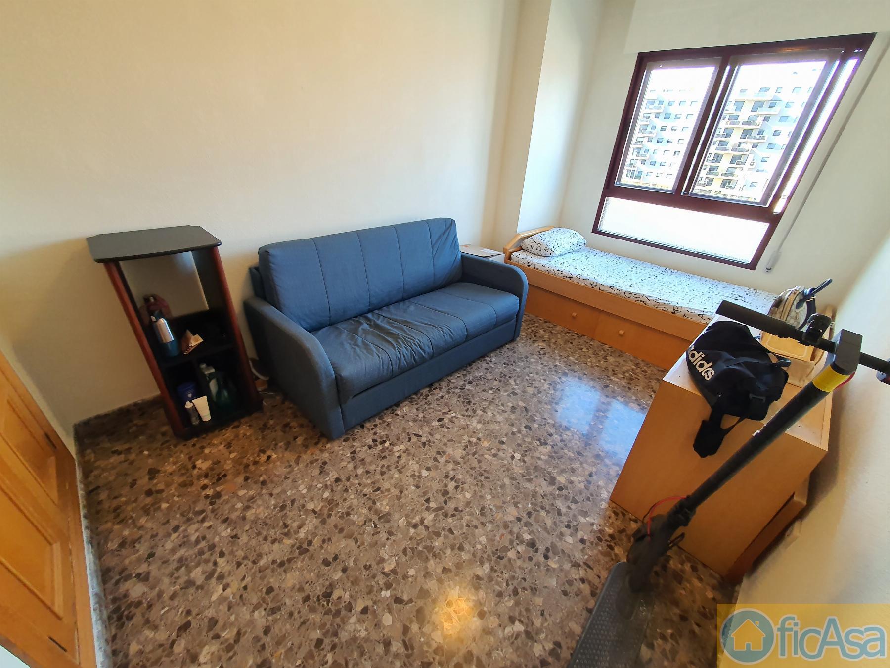 For sale of flat in Castellón