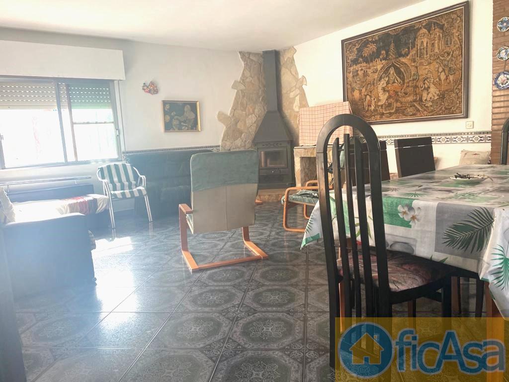 For sale of house in La Pobla Tornesa