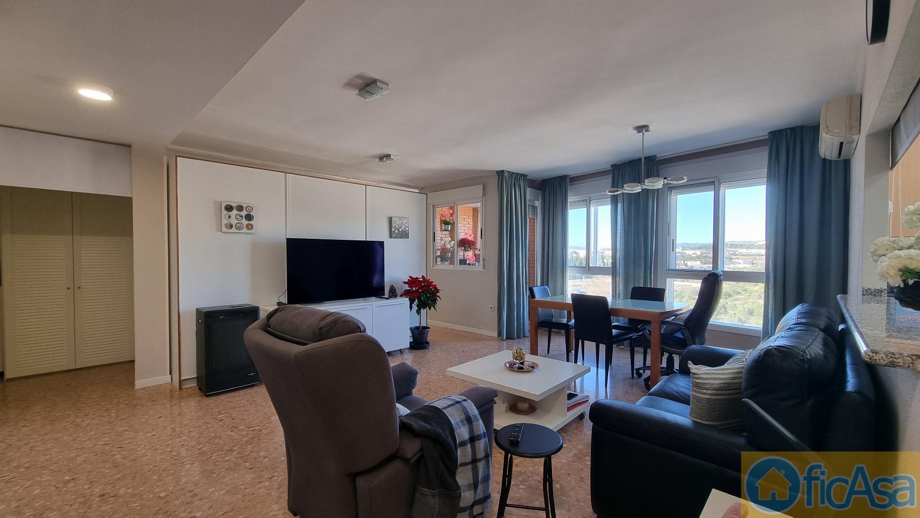 For sale of flat in Castellón