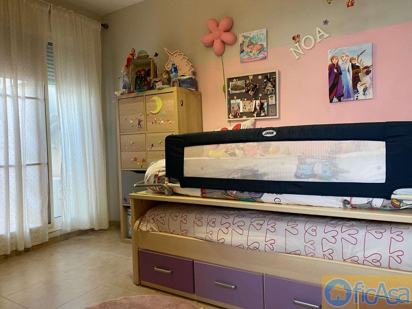 For sale of house in Almazora