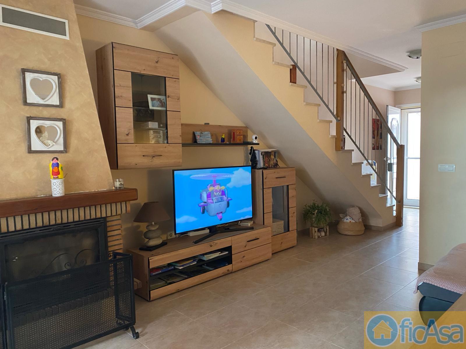 For sale of house in Almazora