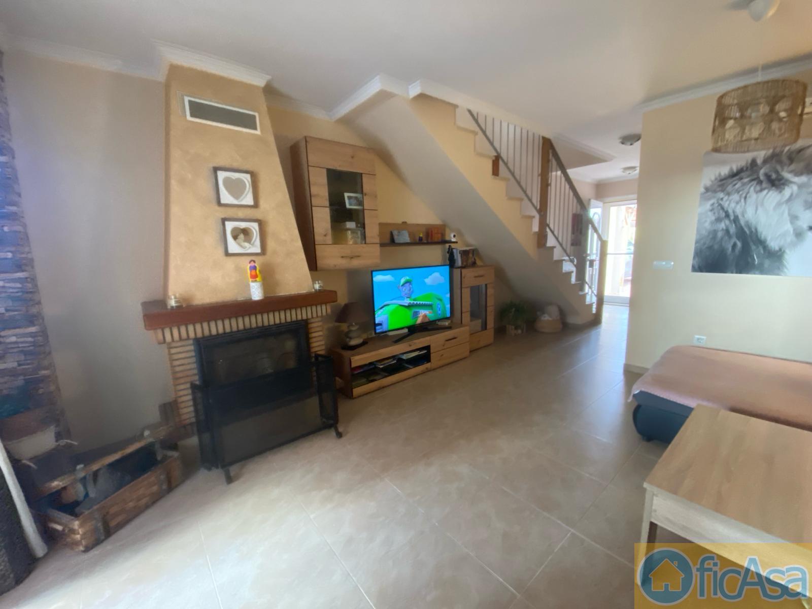 For sale of house in Almazora
