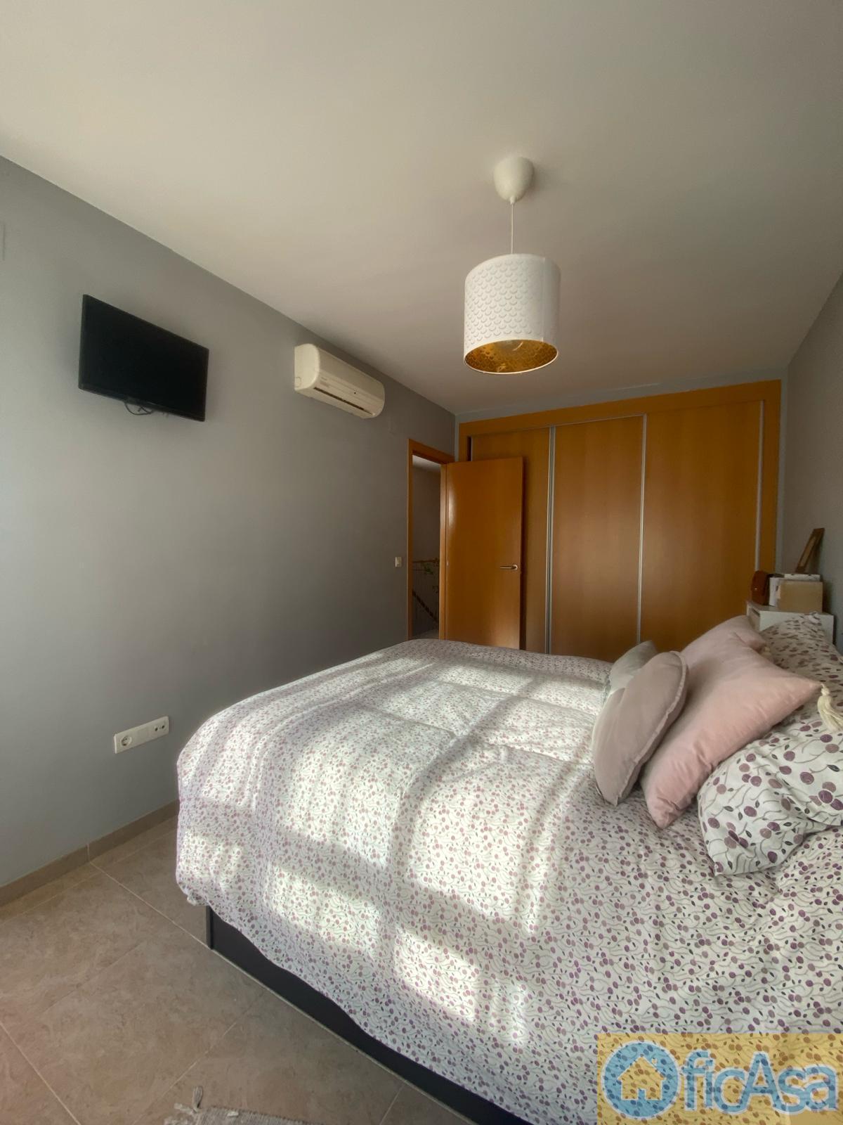 For sale of house in Almazora