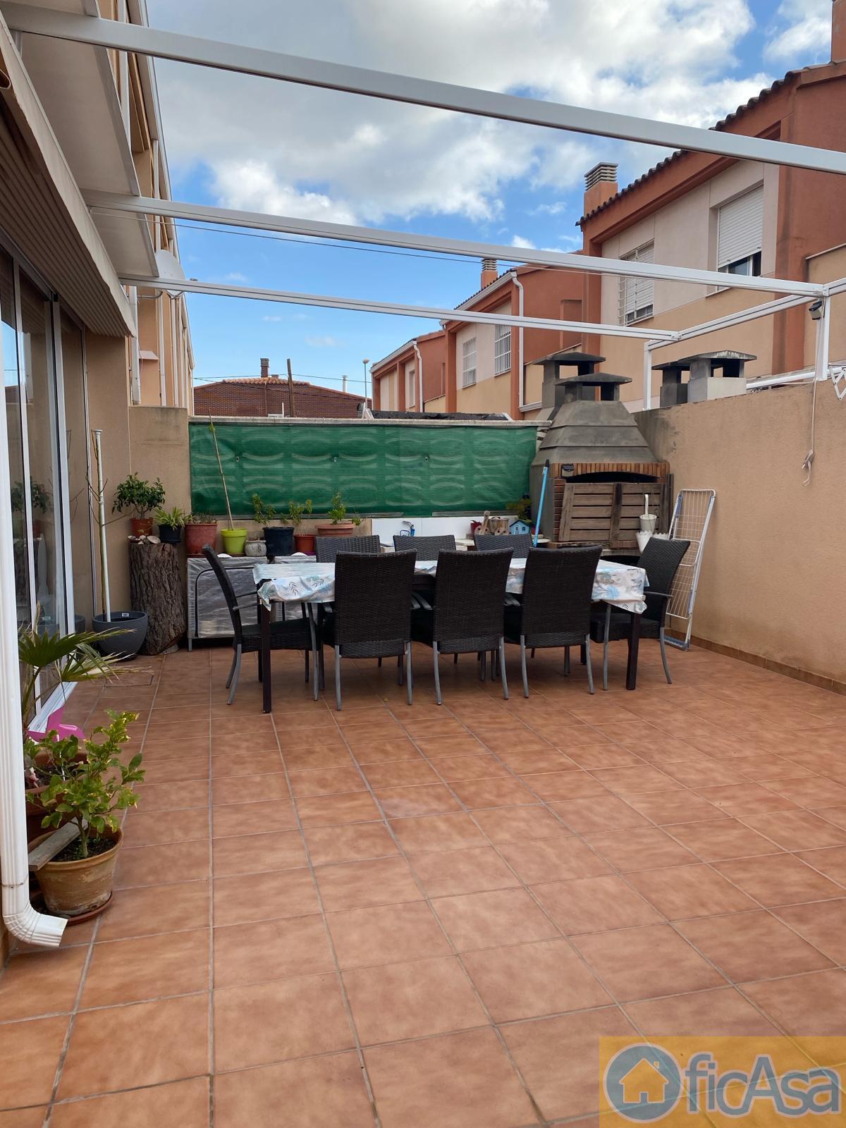 For sale of house in Almazora