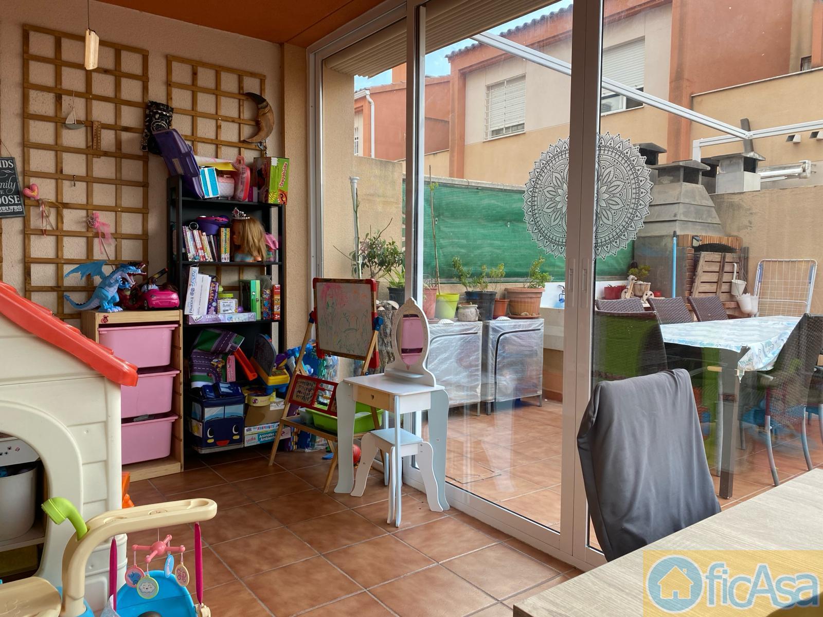 For sale of house in Almazora