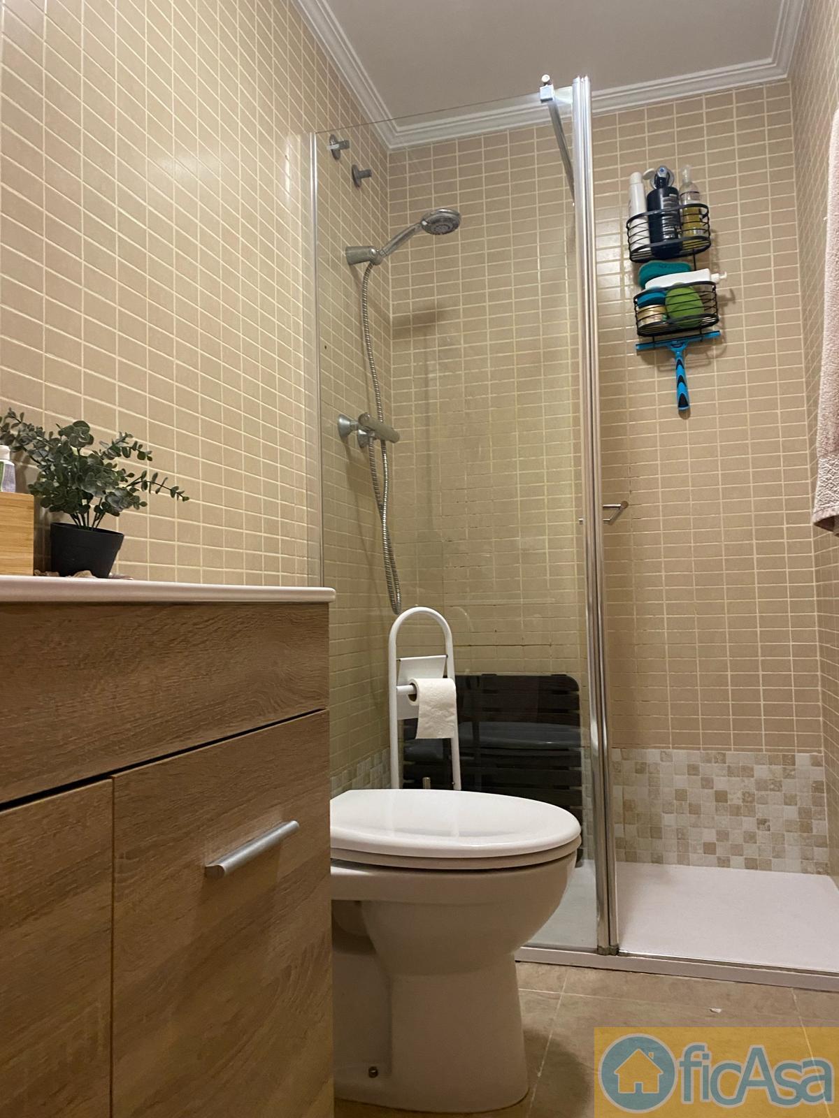 For sale of house in Almazora