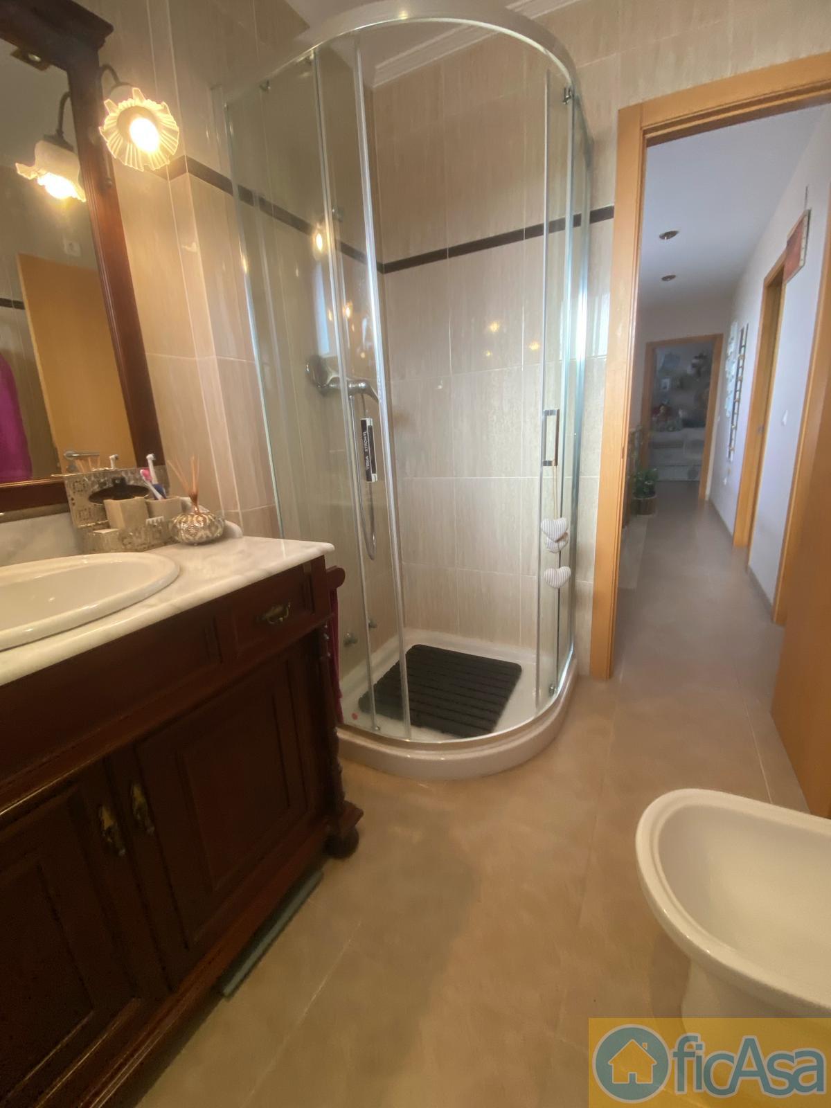 For sale of house in Almazora