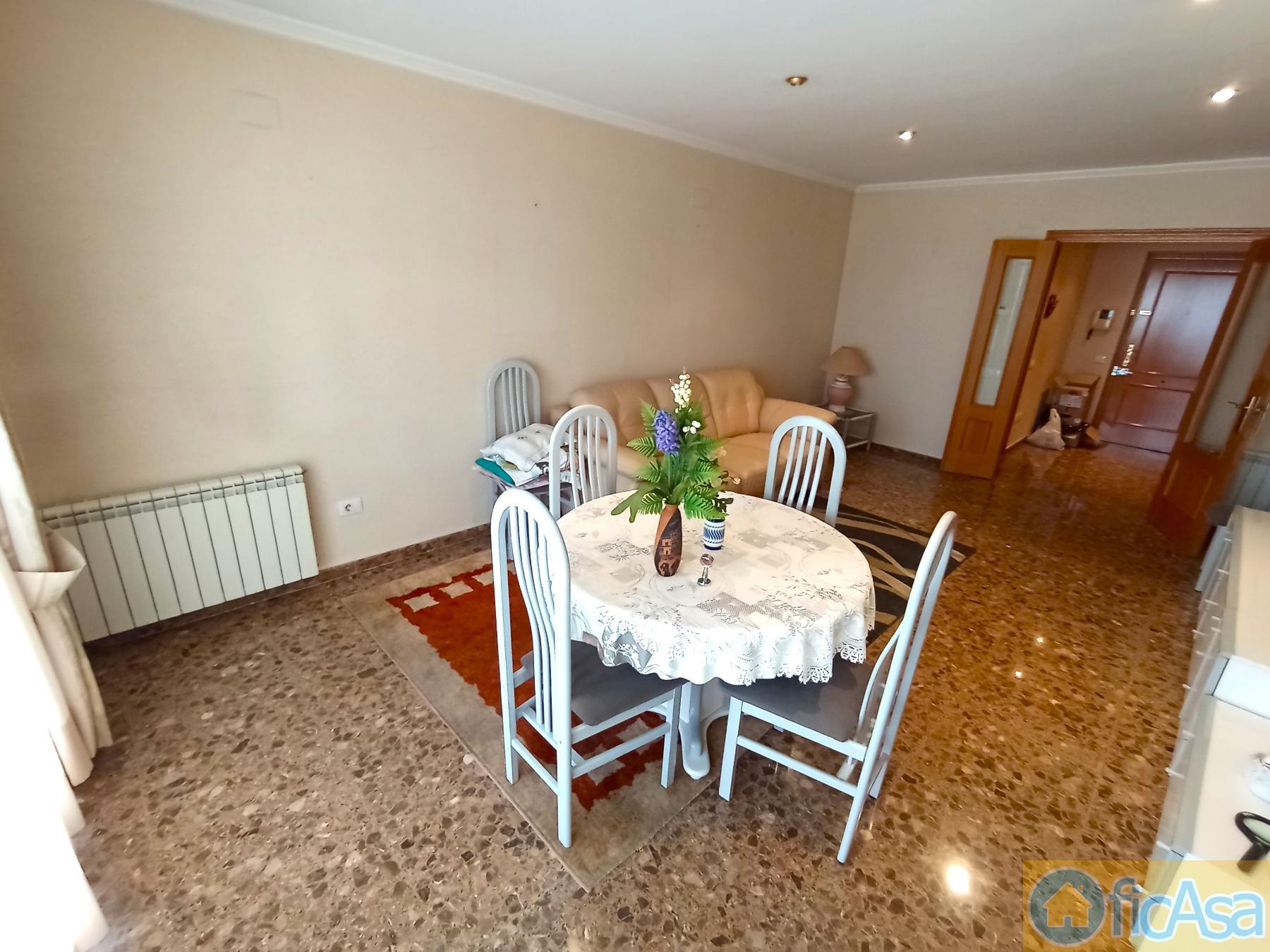 For sale of flat in Castellón