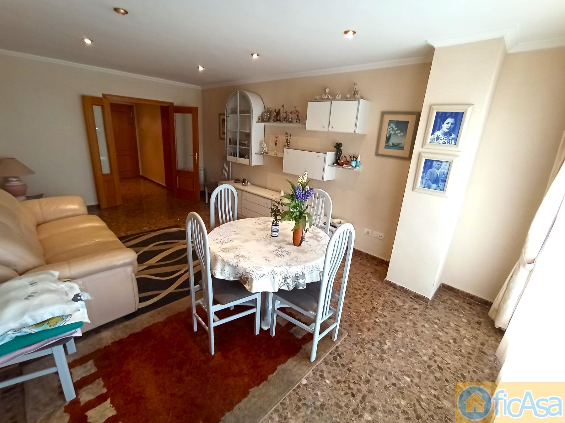 For sale of flat in Castellón