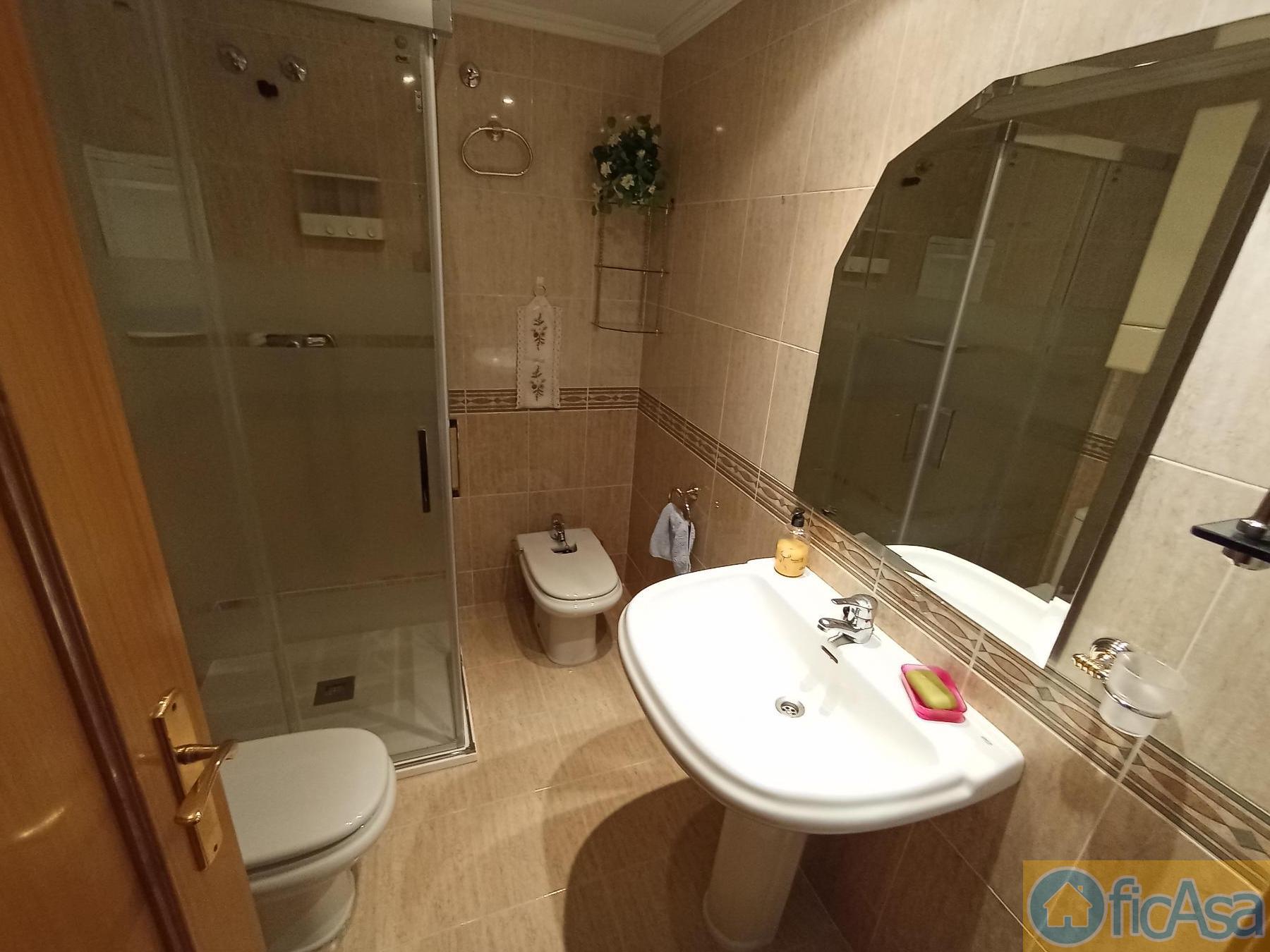 For sale of flat in Castellón