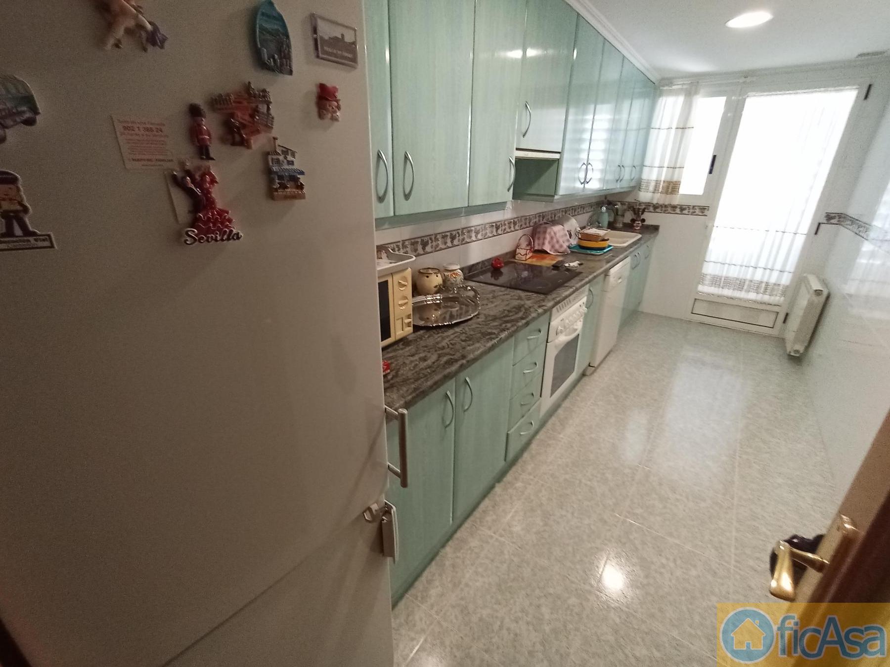 For sale of flat in Castellón