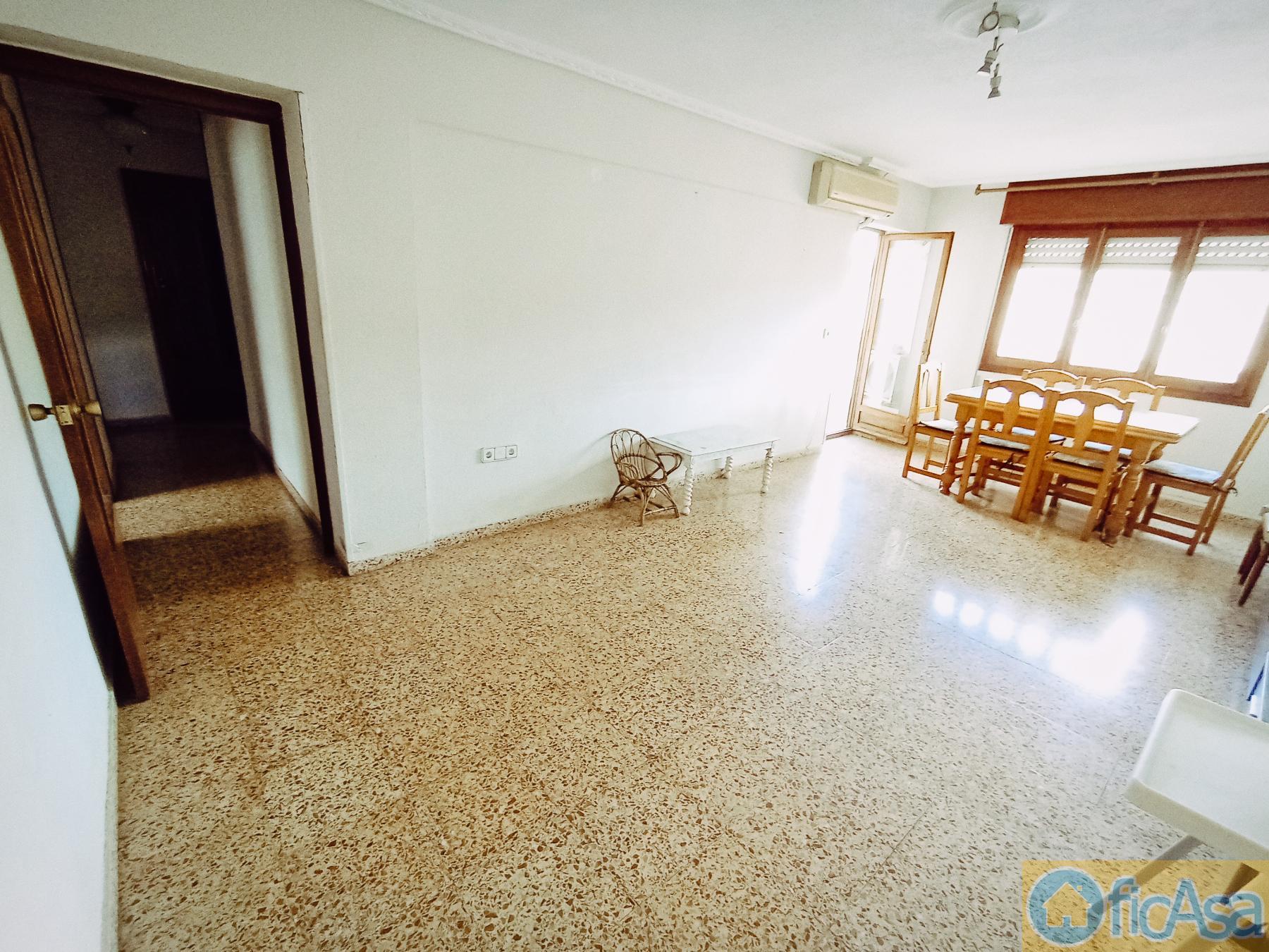 For sale of flat in Castellón