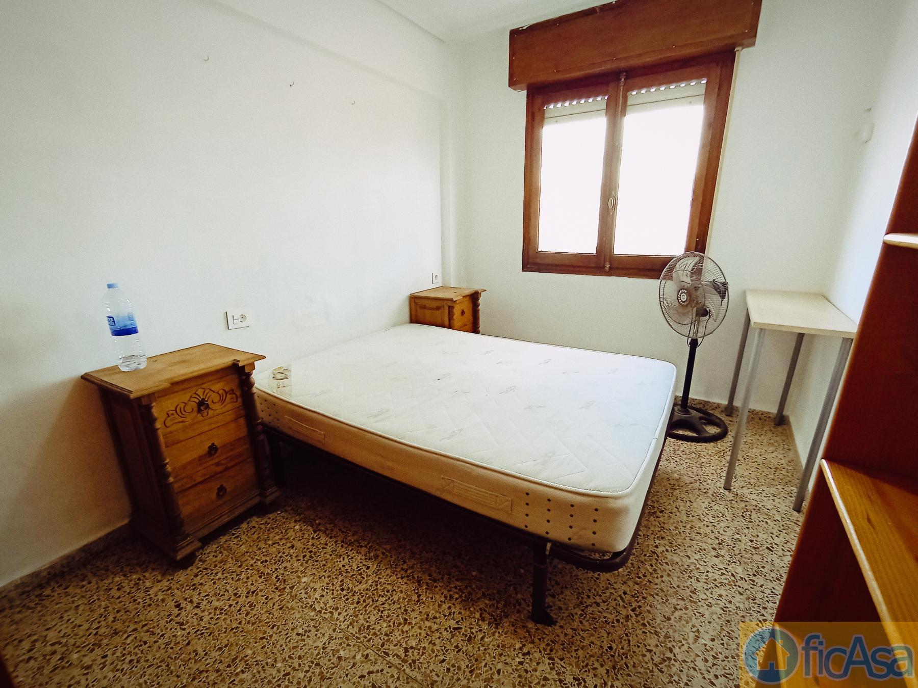 For sale of flat in Castellón