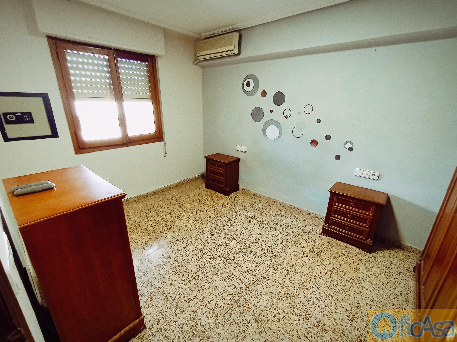 For sale of flat in Castellón
